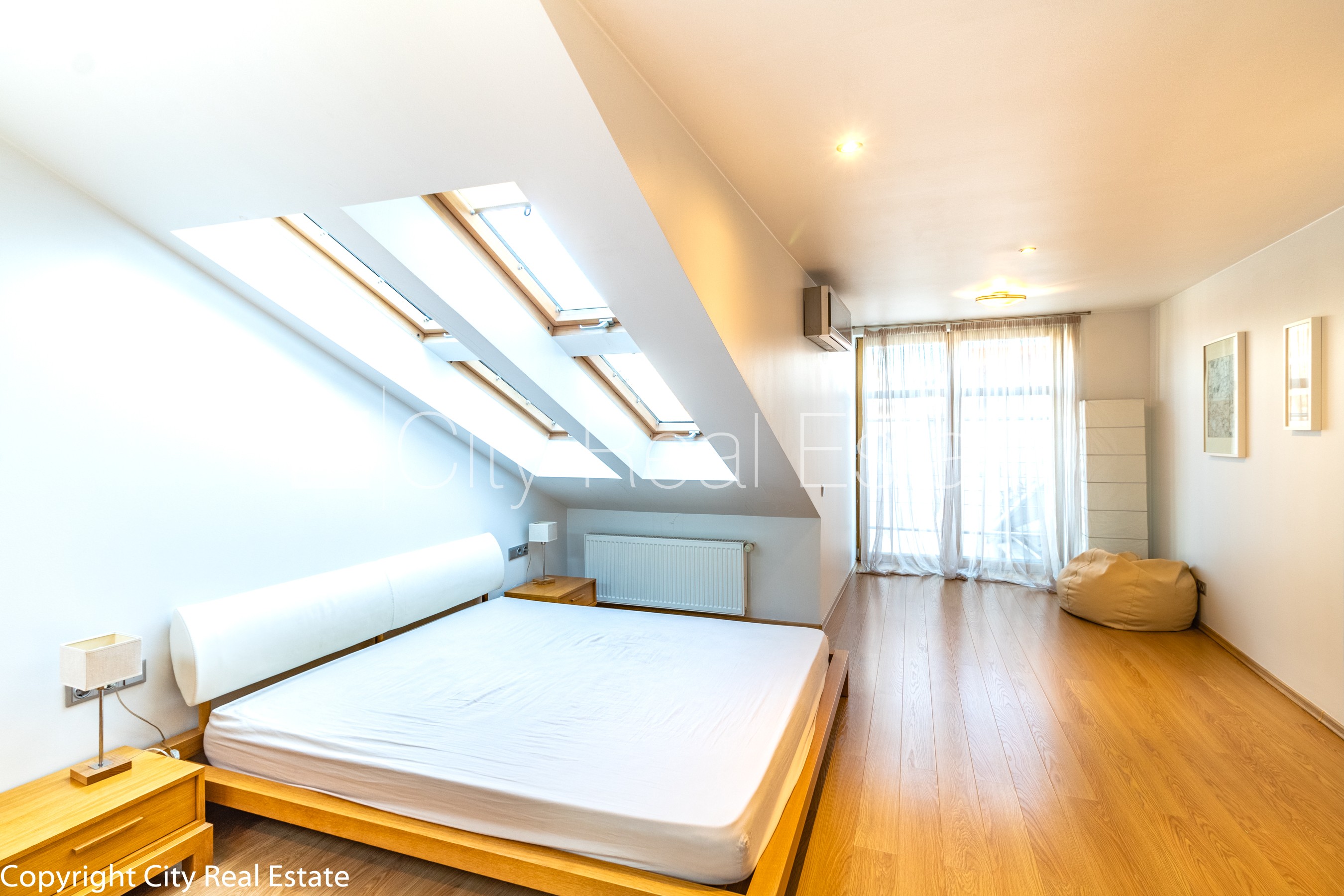 Sludinājumi. Mansards, franču balkons, divstāvīgs, centrālā apkure, koka stikla pakešu logi, jumta logi, Cena: 145000 EUR Foto #5