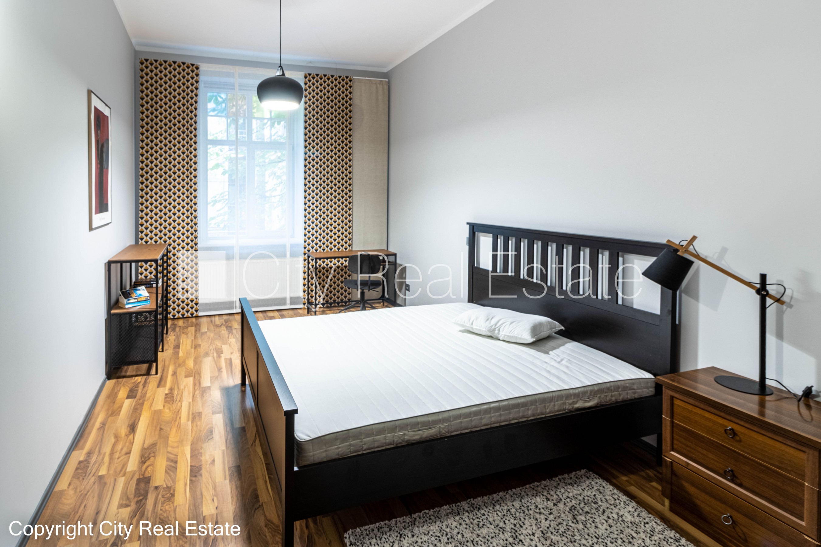 Объявление. Дом во дворе, реновированный дом, апартаменты люкс, балкон, окна выходят в обе стороны дома, Цена: 250000 EUR Foto #5