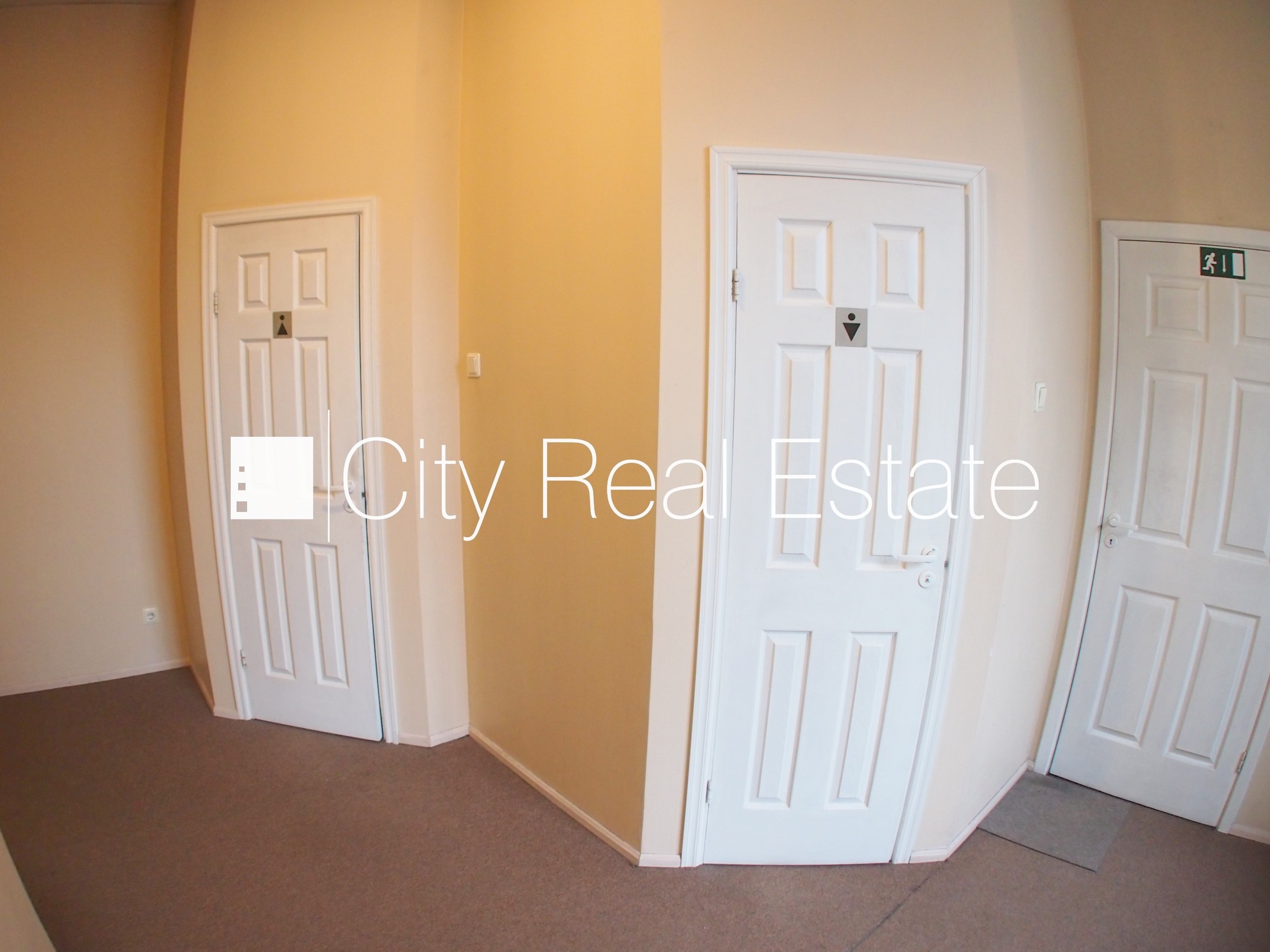 Sludinājumi. Fasādes māja, restaurēta māja, ieeja no ielas un pagalma, ir lifts, istabas izolētas, viena istaba Cena: 485 EUR/mēn Foto #10