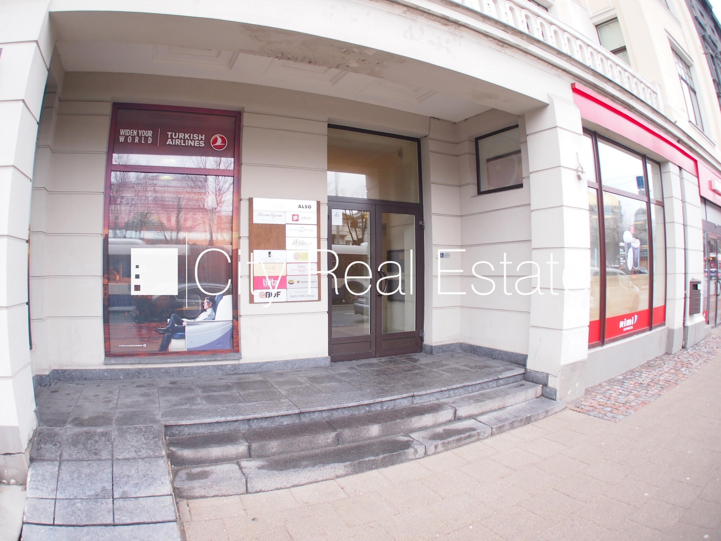 Sludinājumi. Fasādes māja, restaurēta māja, ieeja no ielas un pagalma, ir lifts, istabas izolētas, viena istaba Cena: 485 EUR/mēn Foto #14