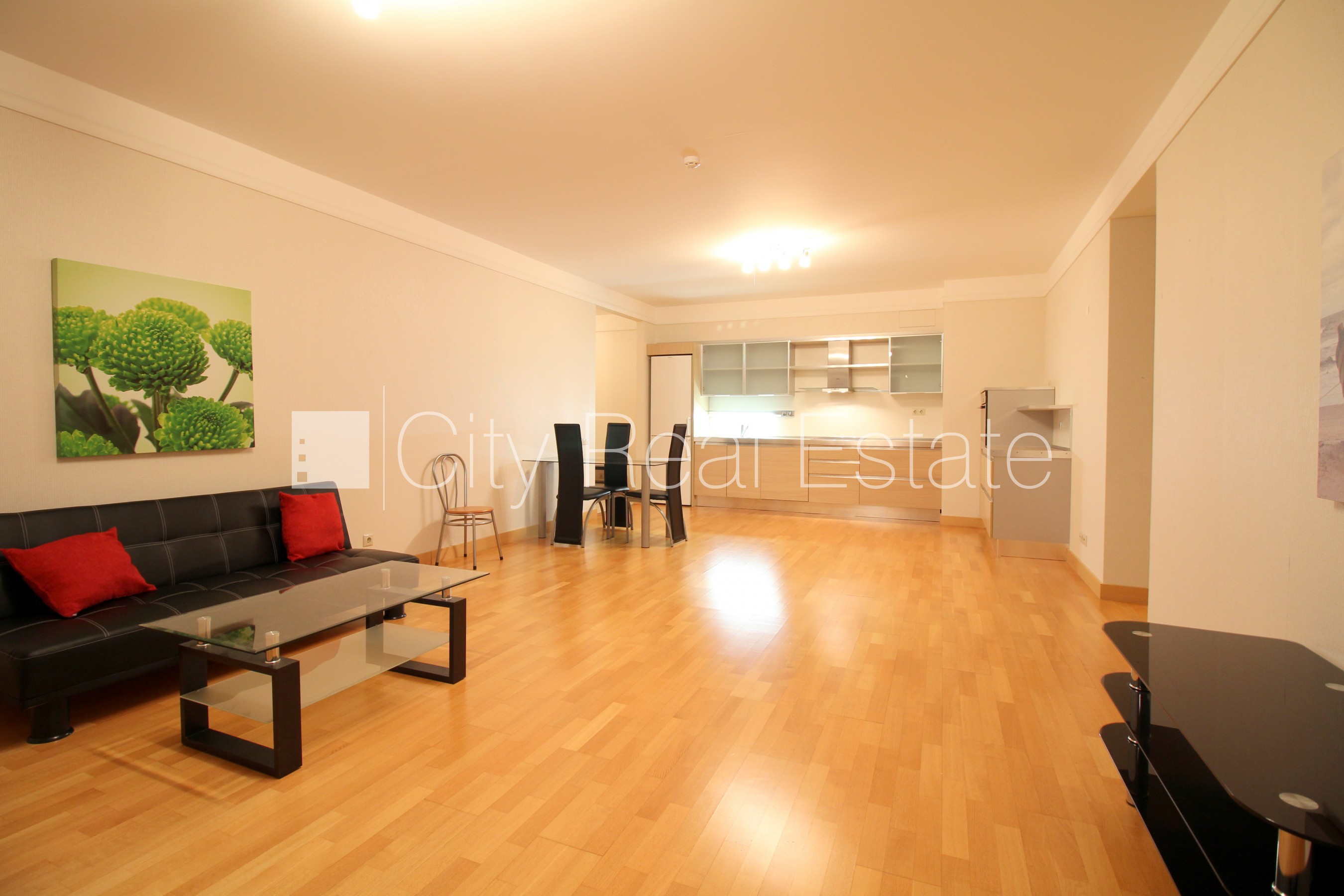 Sludinājumi. Projekts - Panorama Plaza, jaunceltne, pazemes autostāvvieta, pagalmā bērnu spēļu laukums, ir Cena: 850 EUR/mēn Foto #2