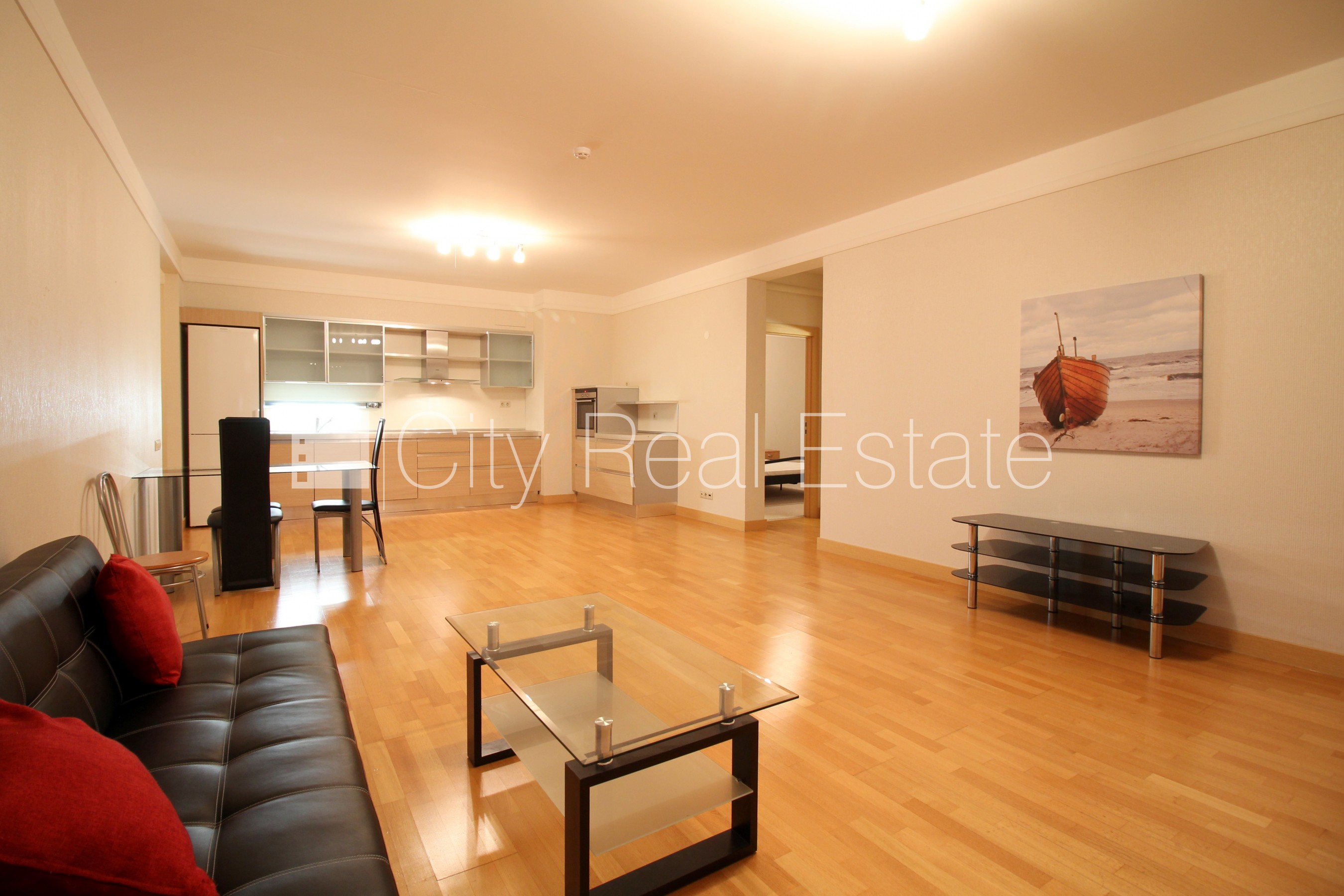 Sludinājumi. Projekts - Panorama Plaza, jaunceltne, pazemes autostāvvieta, pagalmā bērnu spēļu laukums, ir Cena: 850 EUR/mēn Foto #1