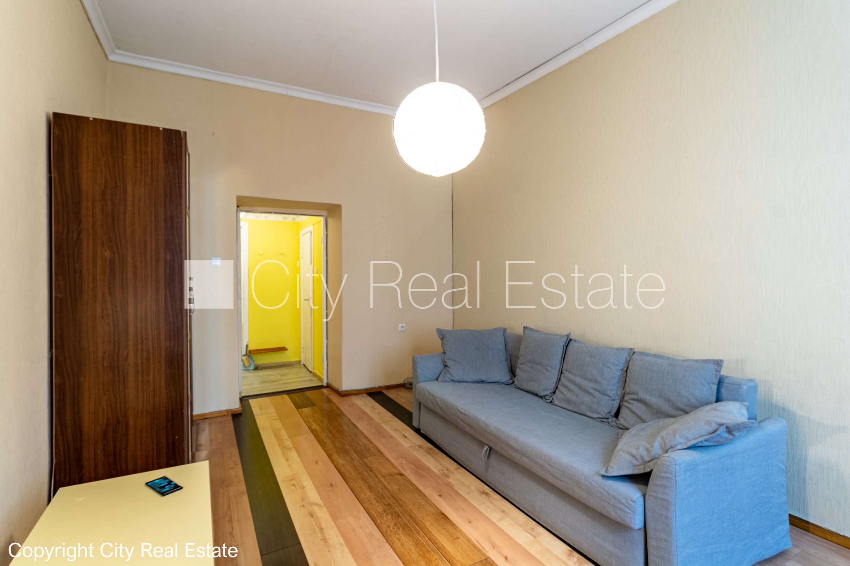 Sludinājumi. Pagalma ēka, renovēta māja, slēgts pagalms, ieeja no pagalma, ir lifts, kāpņu telpa pēc kosmētiskā Cena: 600 EUR/mēn Foto #4