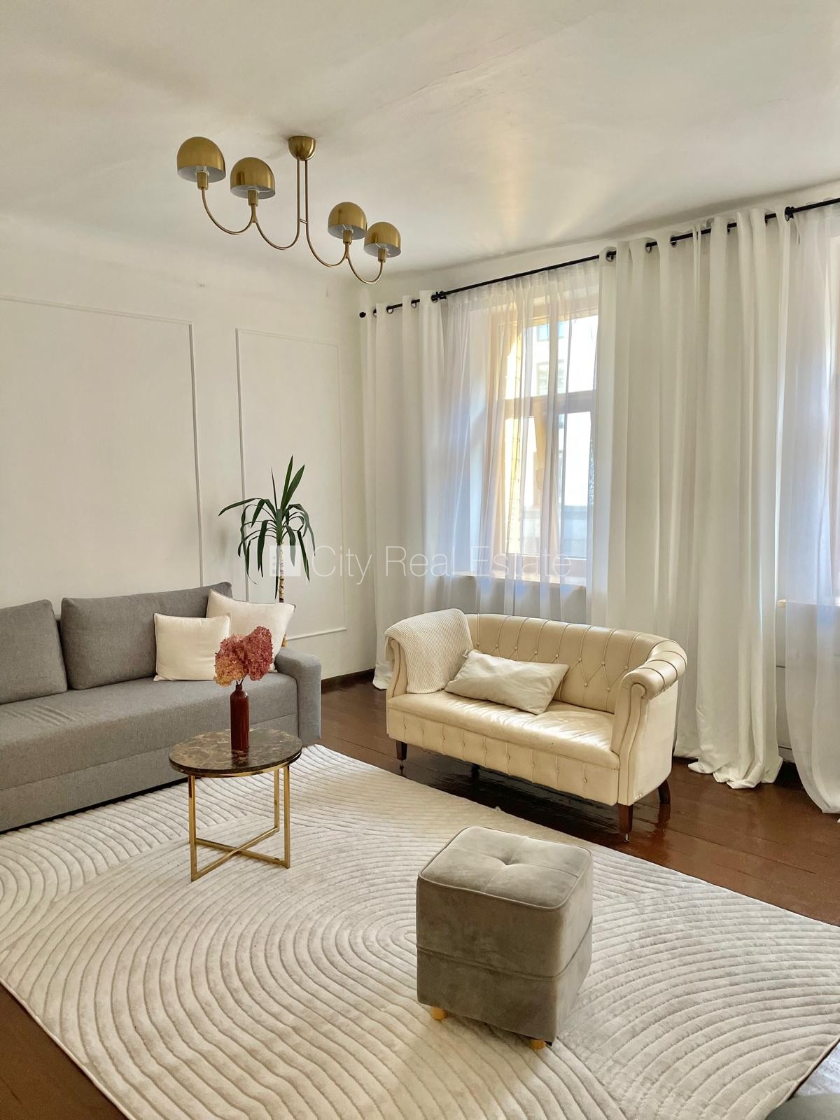 Sludinājumi. Fasādes māja, restaurēta māja, labiekārtots apzaļumots pagalms, slēgts pagalms, vieta vairākām Cena: 89000 EUR Foto #1