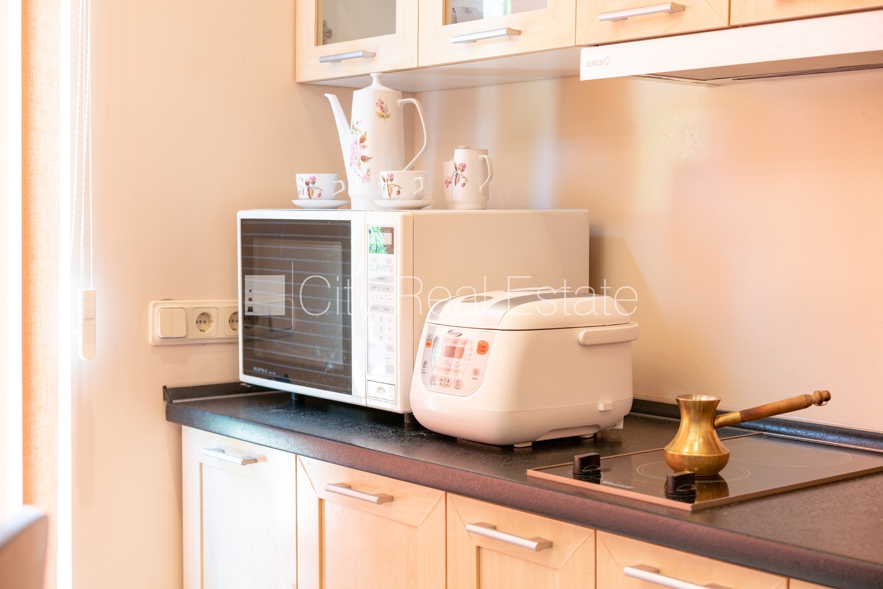 Sludinājumi. Dvīņu māja, labiekārtots apzaļumots pagalms, vieta automašīnai, balkons, guļamistabu skaits 2 gab., Cena: 1800 EUR/mēn Foto #6