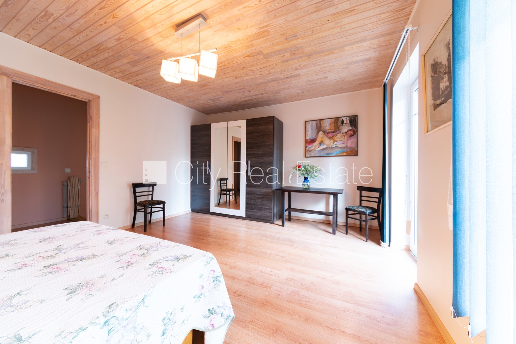 Sludinājumi. Dvīņu māja, labiekārtots apzaļumots pagalms, vieta automašīnai, balkons, guļamistabu skaits 2 gab., Cena: 1800 EUR/mēn Foto #9