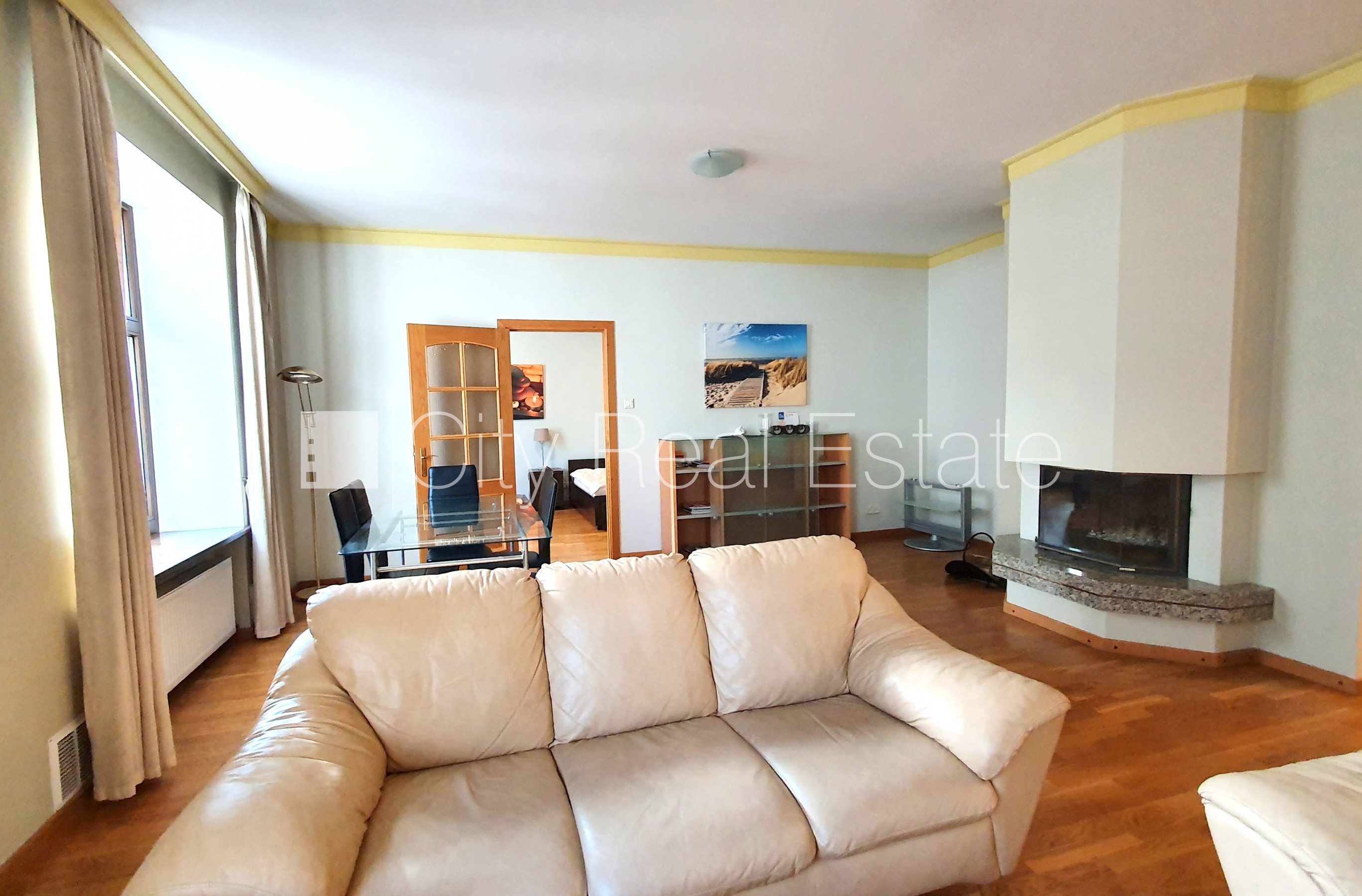 Sludinājumi. Zeme īpašumā, fasādes māja, renovēta māja, bruģēts piebraucamais ceļš, slēgts pagalms, ieeja no Cena: 272000 EUR Foto #4