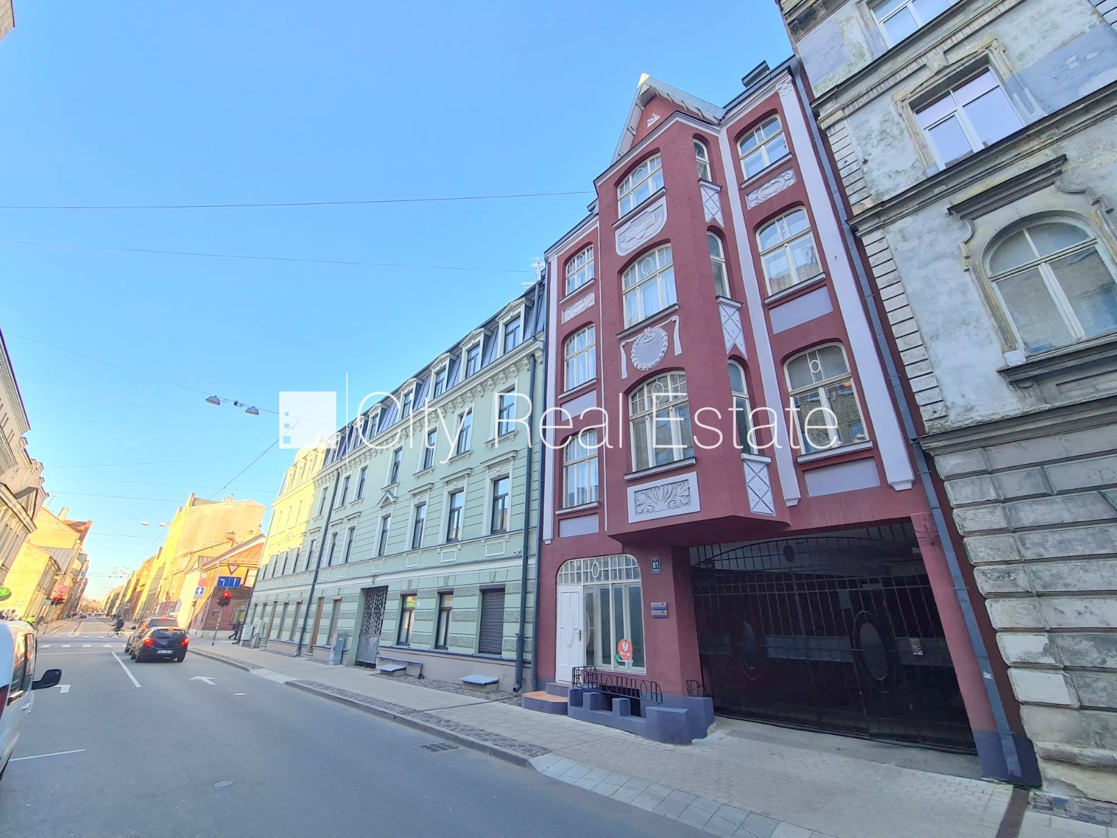 Объявление. Фасадный дом, реновированный дом, закрытый двор, вход с улицы, лестничная клетка после Цена: 240 EUR/мес. Foto #19