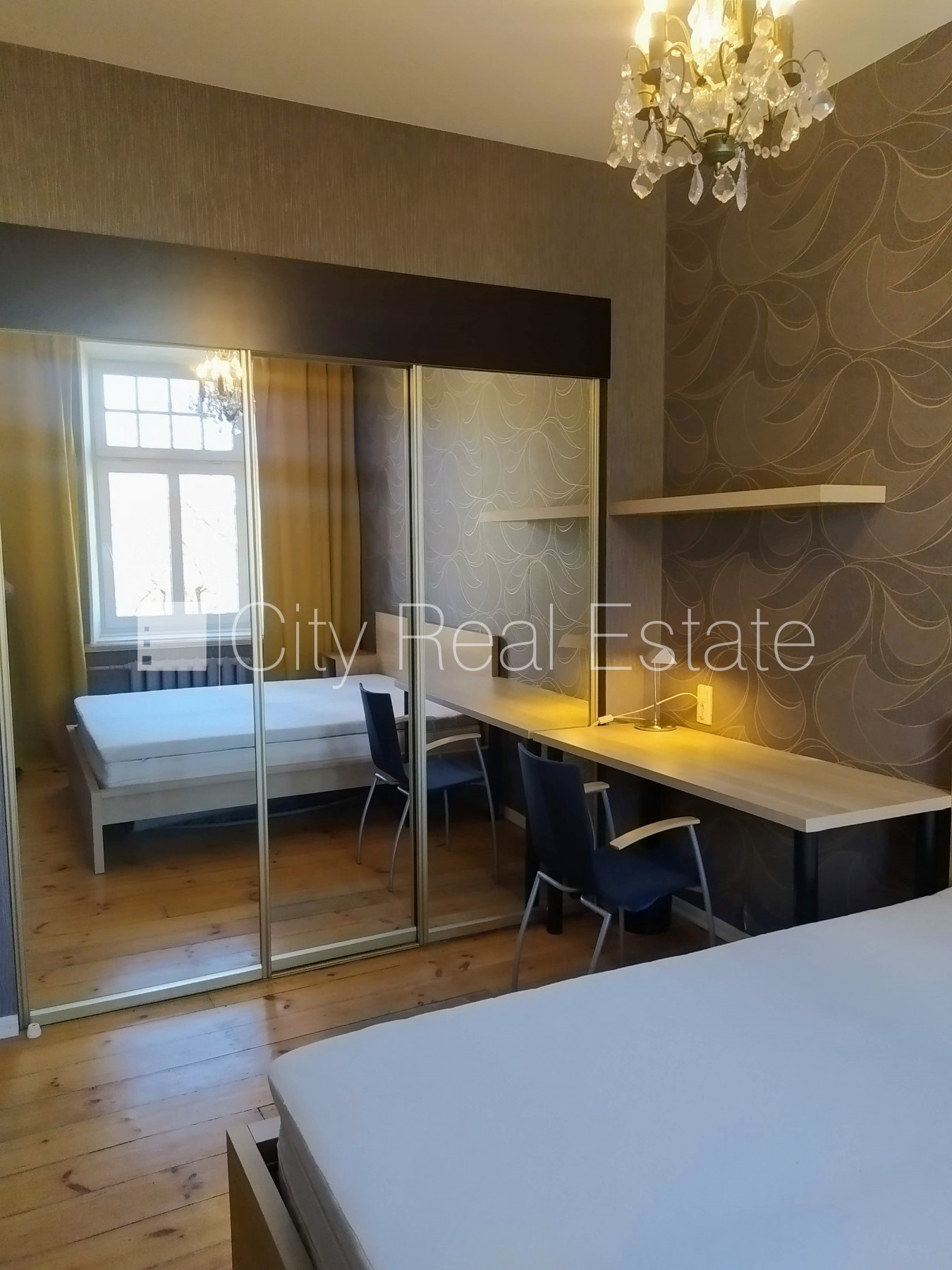 Sludinājumi. Fasādes māja, ir lifts, kāpņu telpa pēc kapitālā remonta, istabas izolētas 2 gab., studio tipa, Cena: 800 EUR/mēn Foto #7