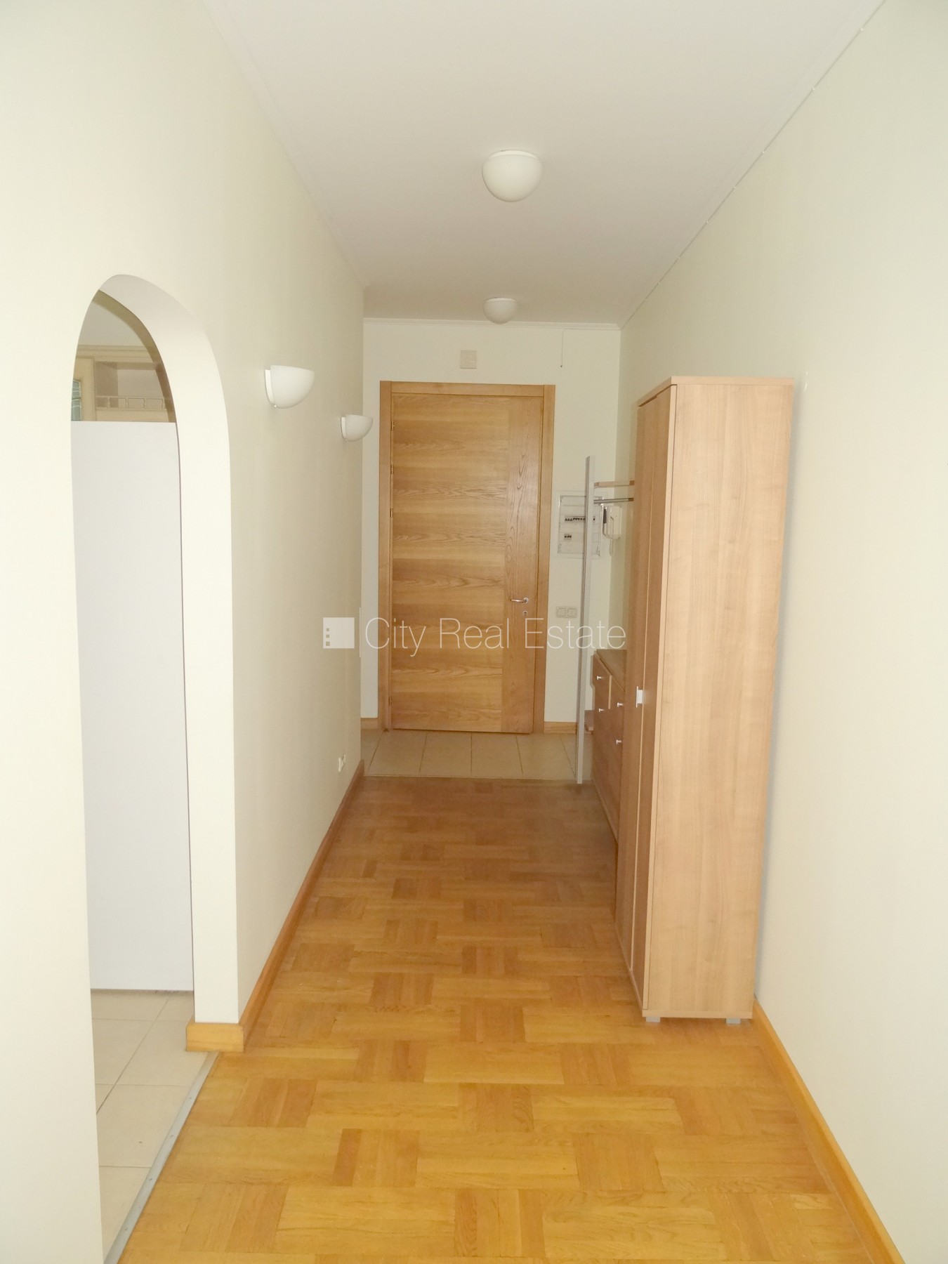 Sludinājumi. Fasādes māja, renovēta māja, slēgts pagalms, ir lifts, kāpņu telpa pēc kapitālā remonta, balkons, Cena: 848 EUR/mēn Foto #6