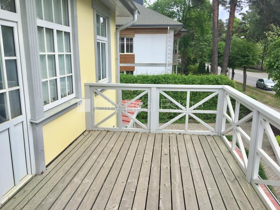 Sludinājumi. Labiekārtots apzaļumots pagalms, iežogota teritorija ar koka sētu, garāža vienai automašīnai, Cena: 695000 EUR Foto #13