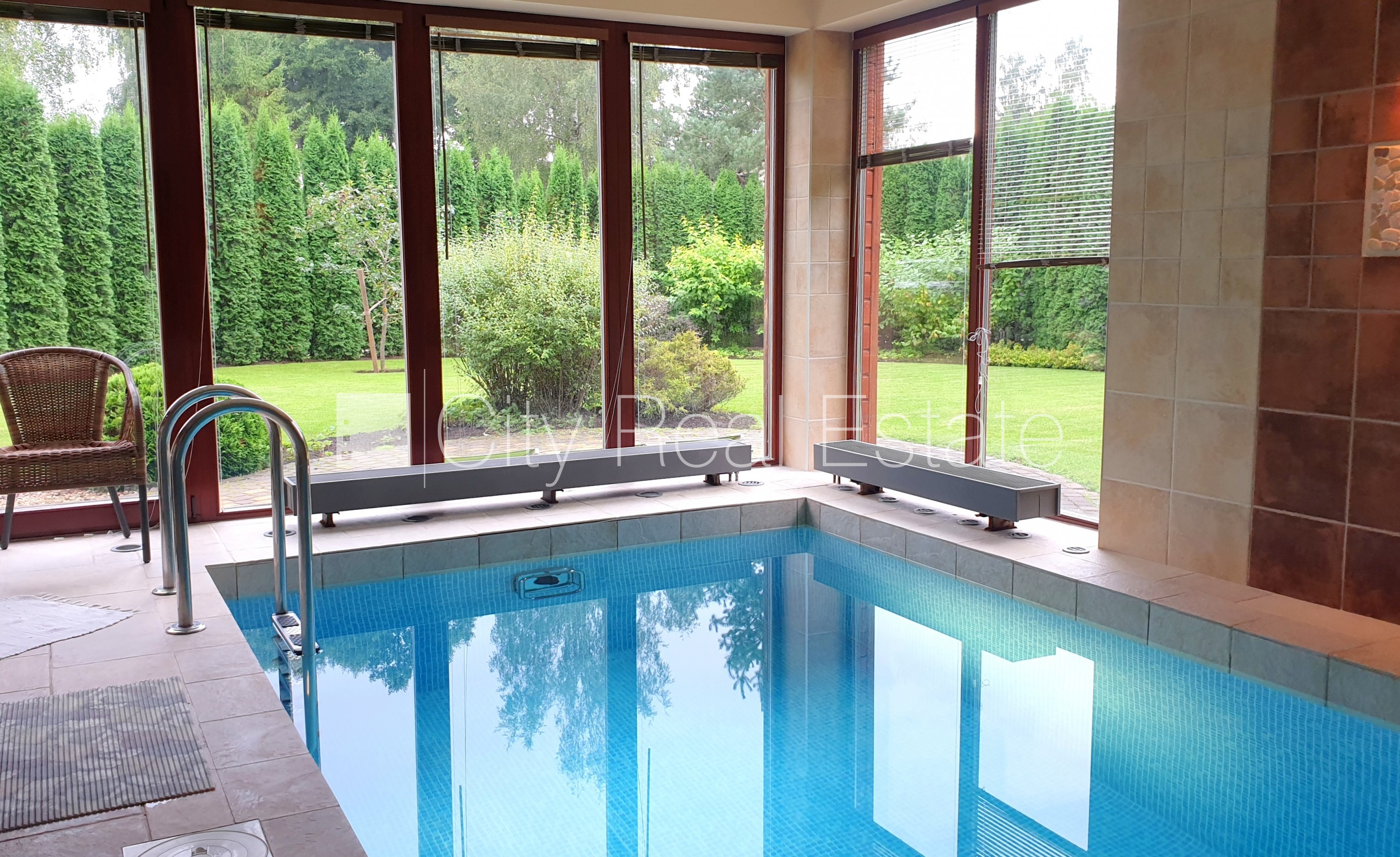 Sludinājumi. Zeme īpašumā, jaunceltne, fasādes māja, ķieģeļu mūra sienas, labiekārtota apzaļumota teritorija Cena: 1.35e+06 EUR Foto #20