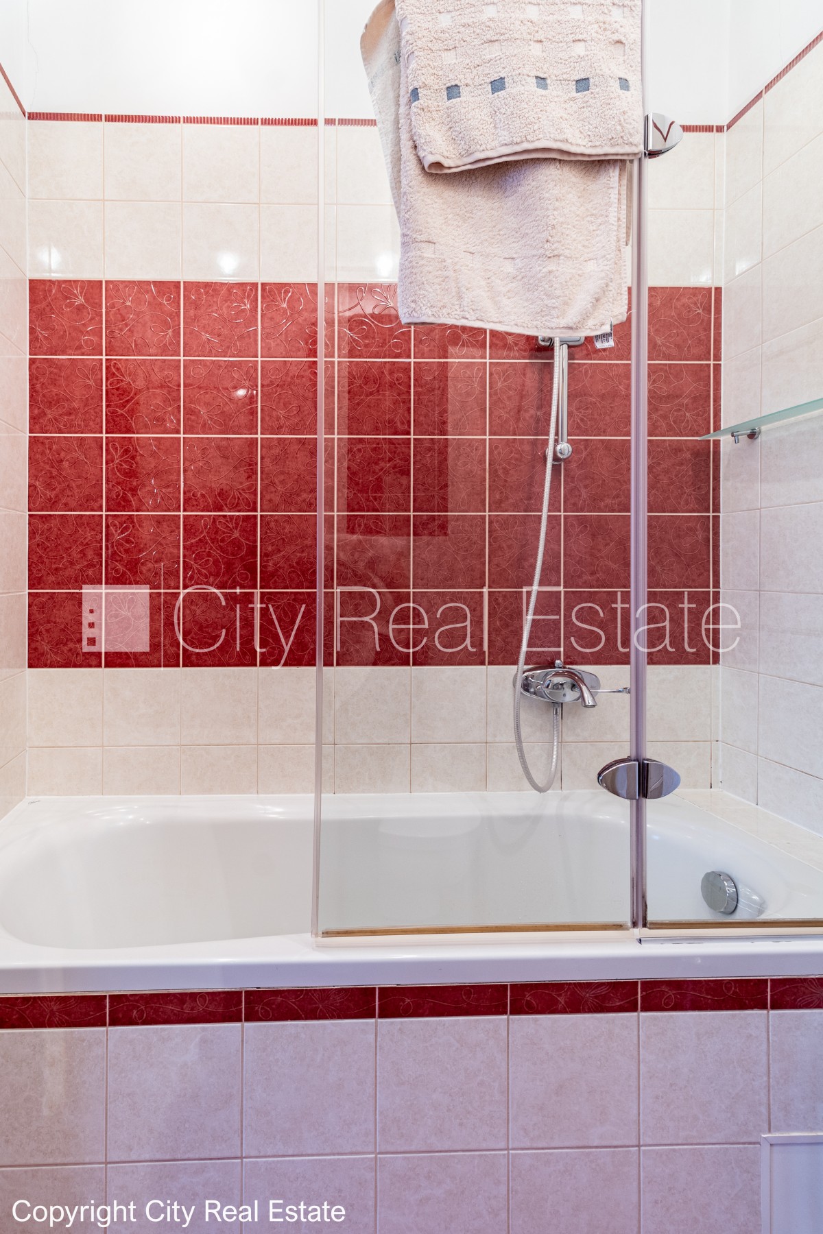 Sludinājumi. Projekts - Pulkveža Nams, pagalma ēka, renovēta māja, labiekārtots apzaļumots pagalms, slēgts Cena: 295000 EUR Foto #9