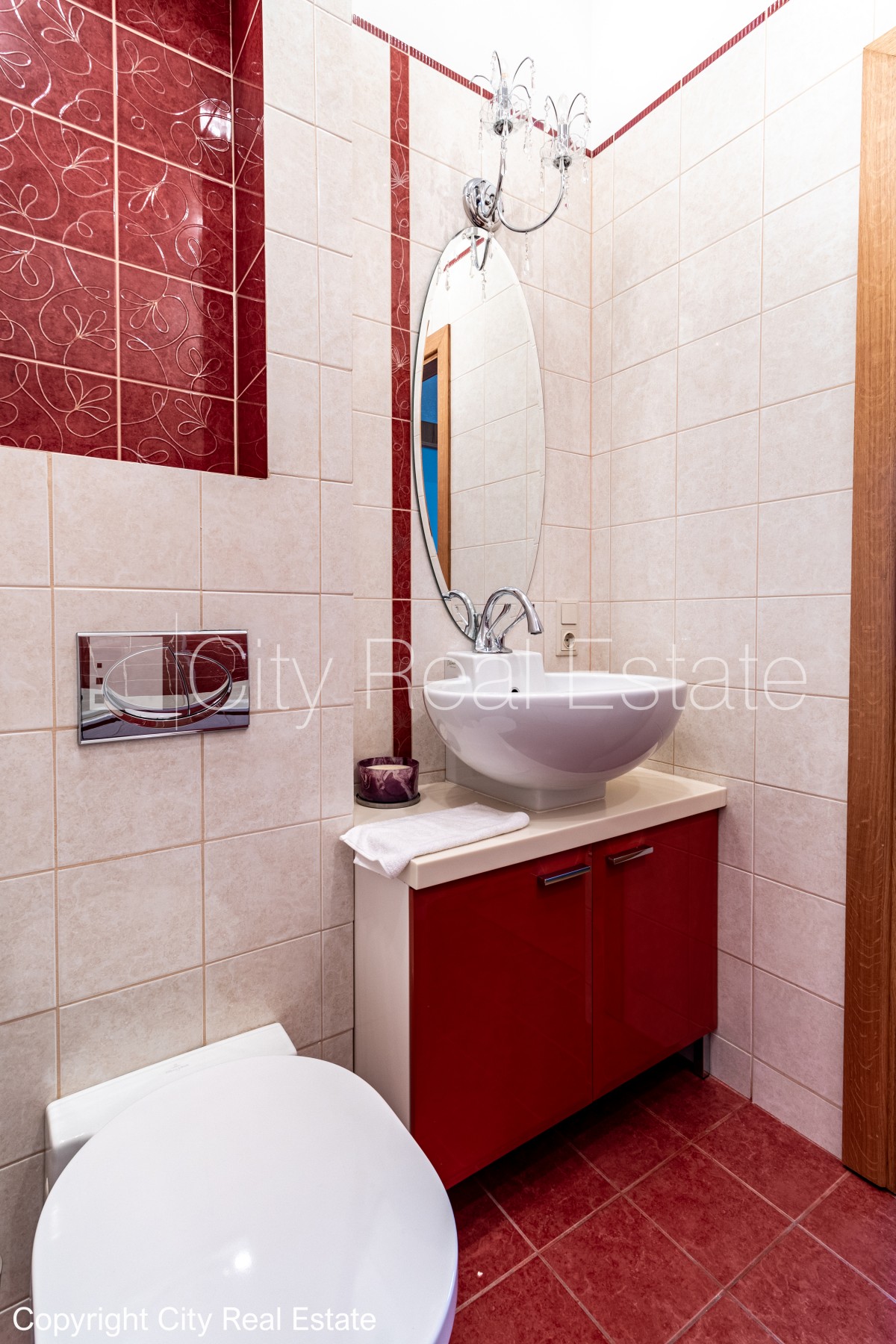 Sludinājumi. Projekts - Pulkveža Nams, pagalma ēka, renovēta māja, labiekārtots apzaļumots pagalms, slēgts Cena: 295000 EUR Foto #10