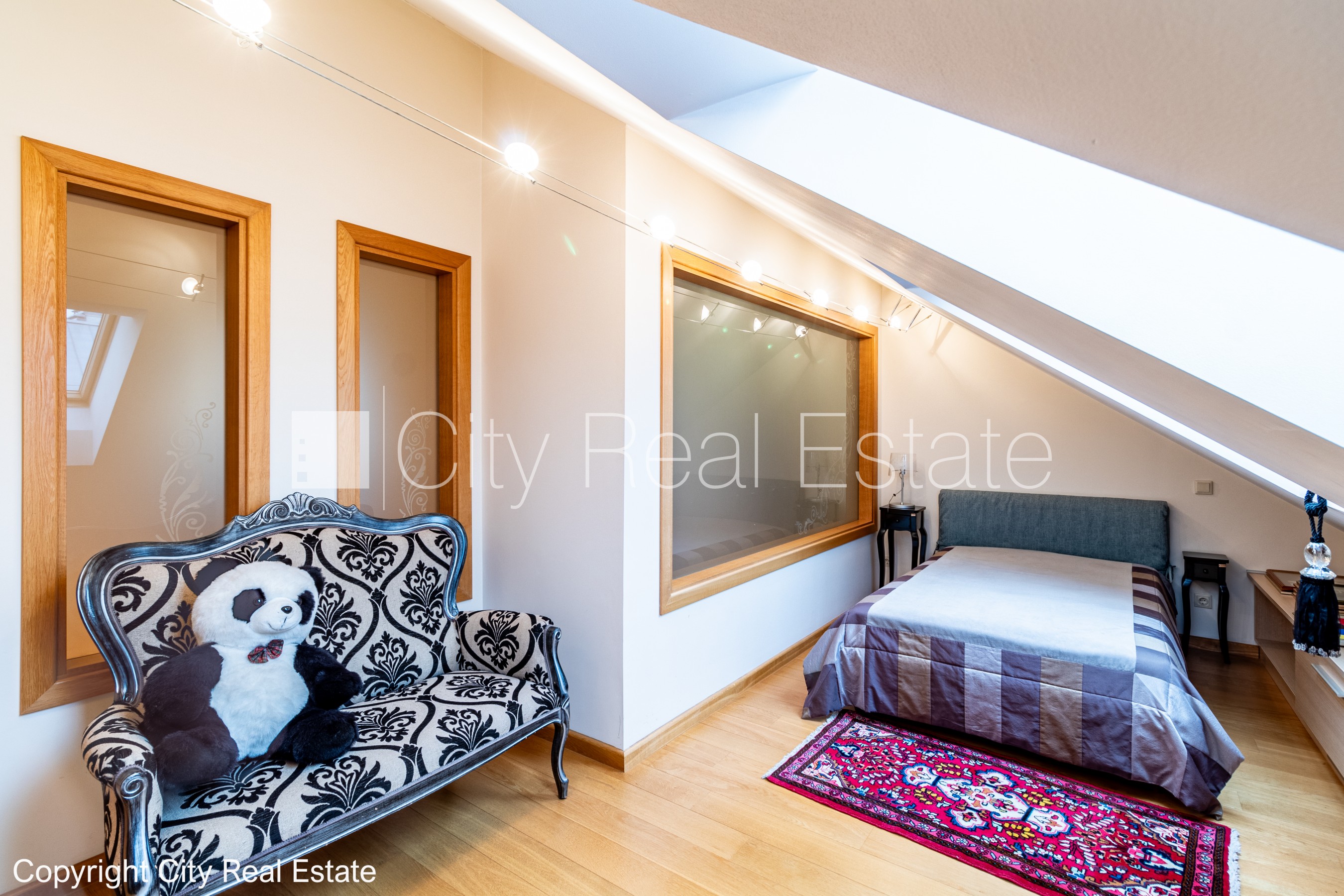 Sludinājumi. Projekts - Pulkveža Nams, pagalma ēka, renovēta māja, labiekārtots apzaļumots pagalms, slēgts Cena: 295000 EUR Foto #14