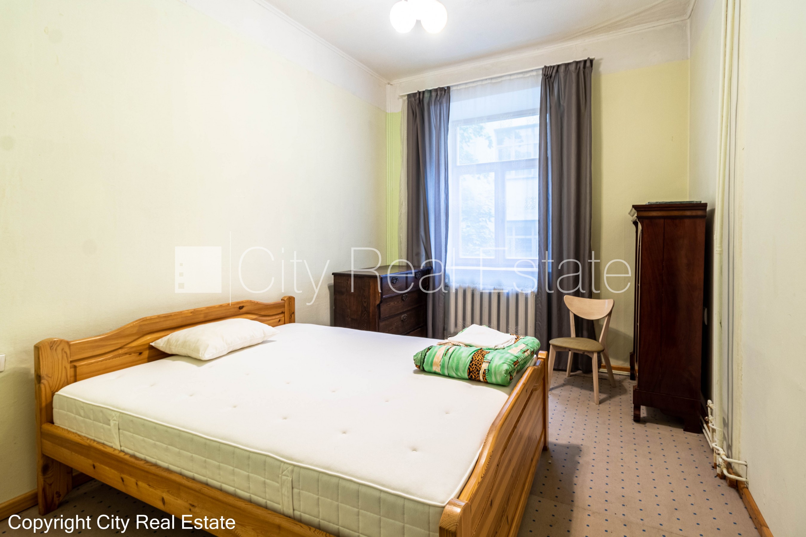 Sludinājumi. Pagalma ēka, renovēta māja, labiekārtots apzaļumots pagalms, slēgts pagalms, vieta automašīnai, Cena: 630 EUR/mēn Foto #1