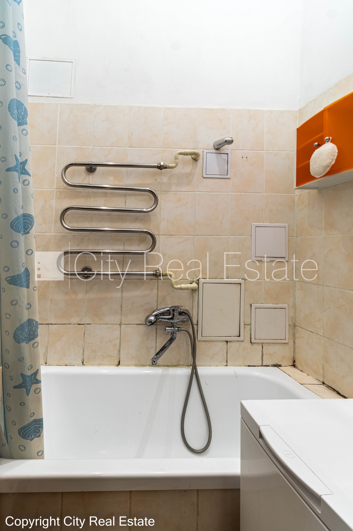 Sludinājumi. Pagalma ēka, renovēta māja, labiekārtots apzaļumots pagalms, slēgts pagalms, vieta automašīnai, Cena: 630 EUR/mēn Foto #12