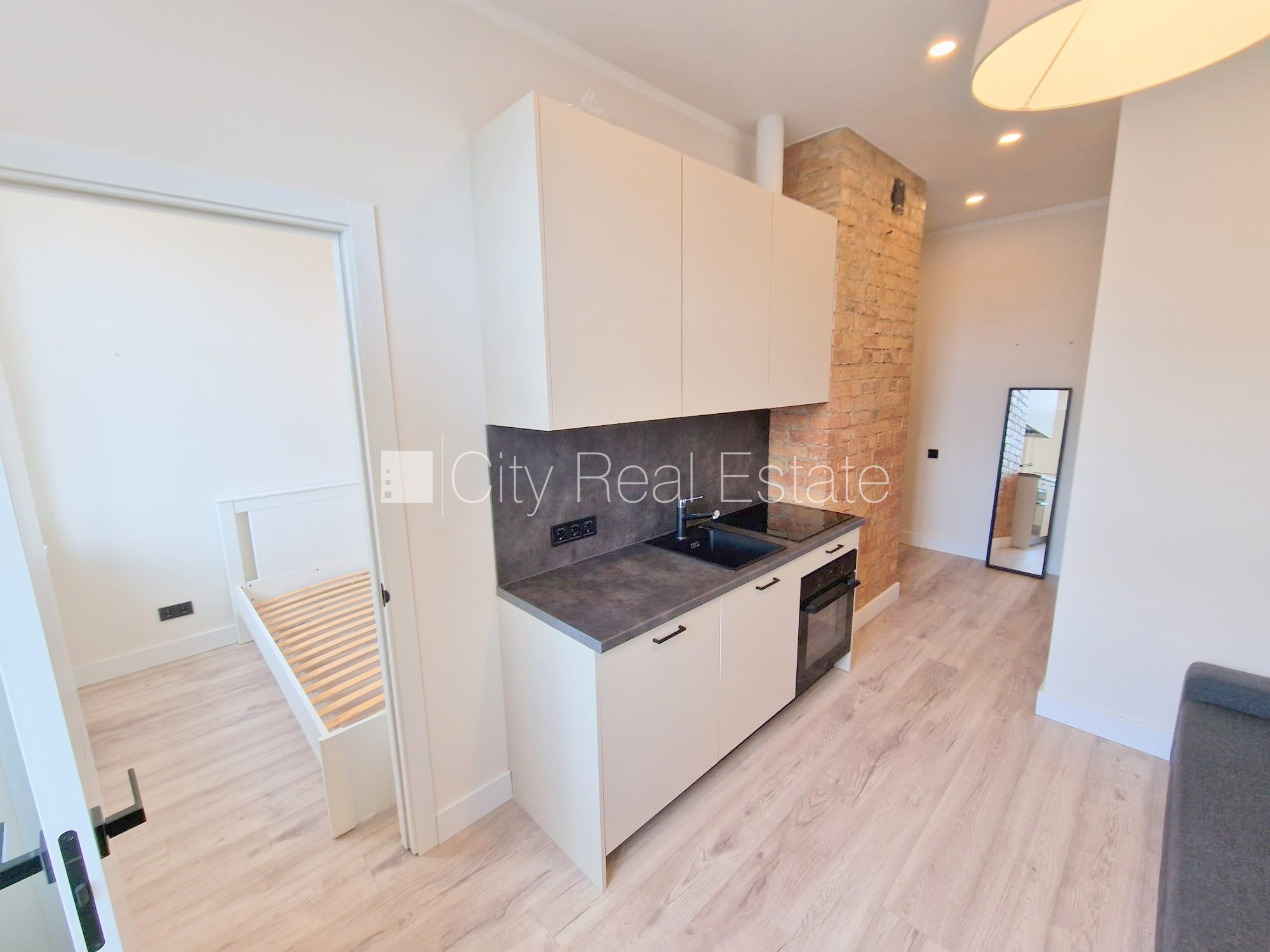 Объявление. Проект - Matīsa 38 (Матиса 38), фасадный дом, реновированный дом, благоустроенный озеленённый двор, Цена: 450 EUR/мес. Foto #1