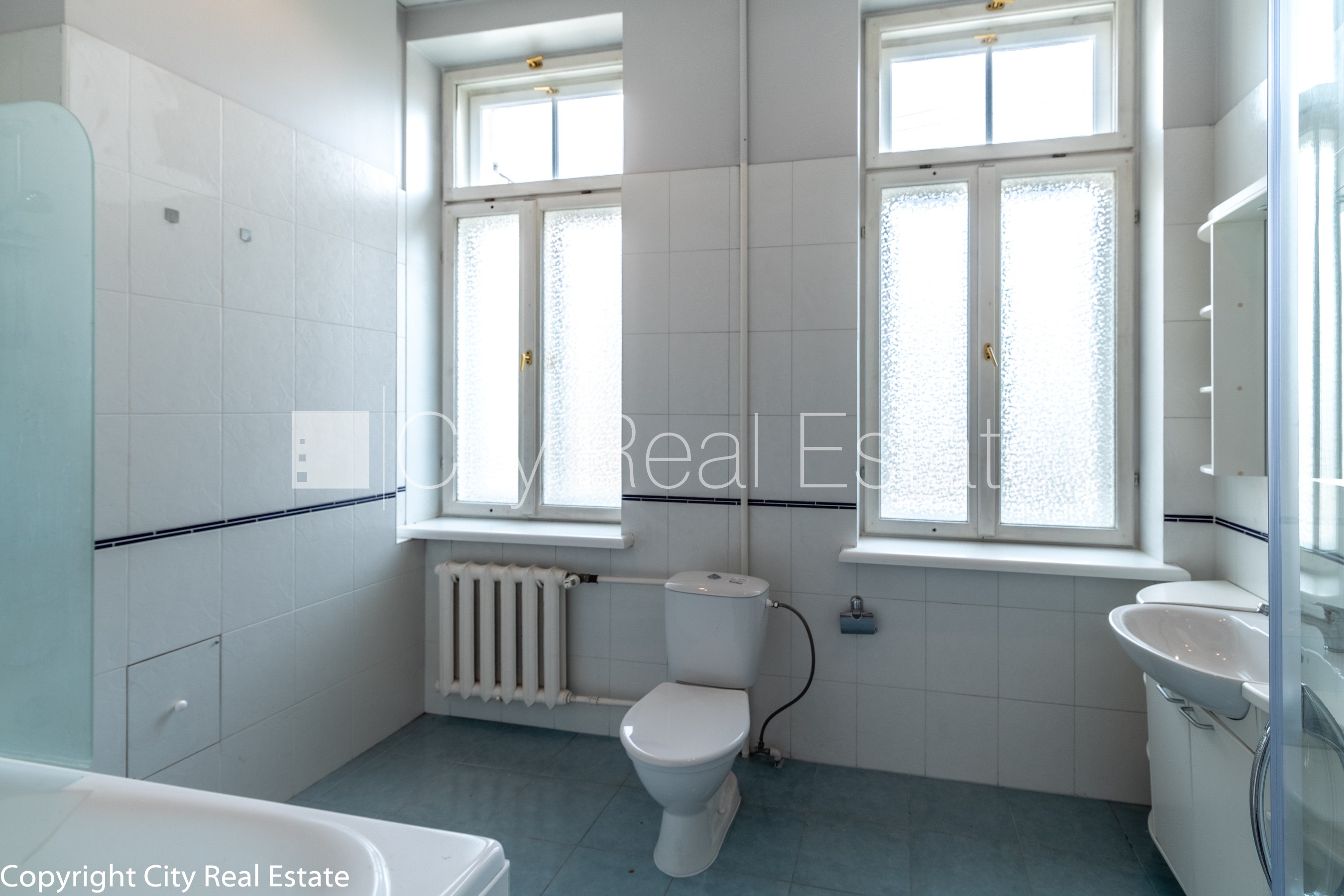 Sludinājumi. Fasādes māja, renovēta māja, ķieģeļu mūra sienas, fasāde ar dekoratīvo apmetumu, labiekārtota Cena: 425000 EUR Foto #16