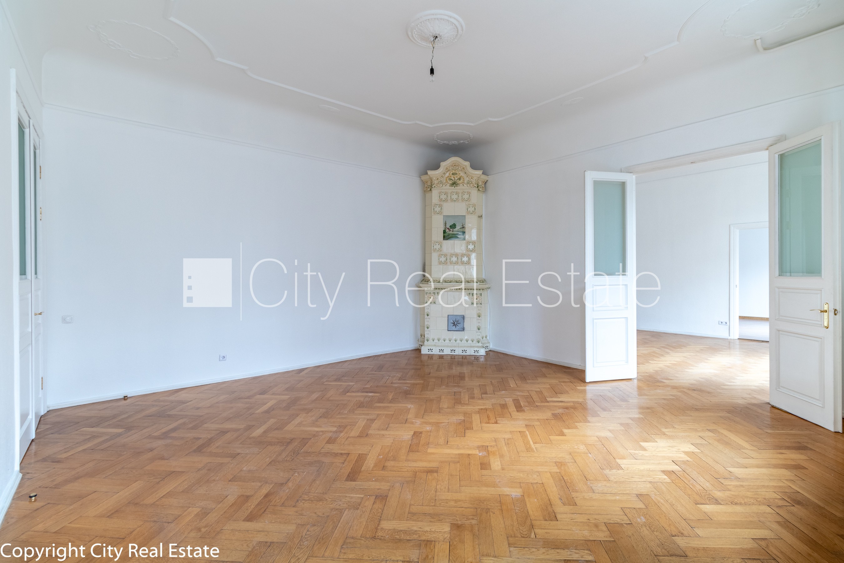 Sludinājumi. Fasādes māja, renovēta māja, ķieģeļu mūra sienas, fasāde ar dekoratīvo apmetumu, labiekārtota Cena: 425000 EUR Foto #4