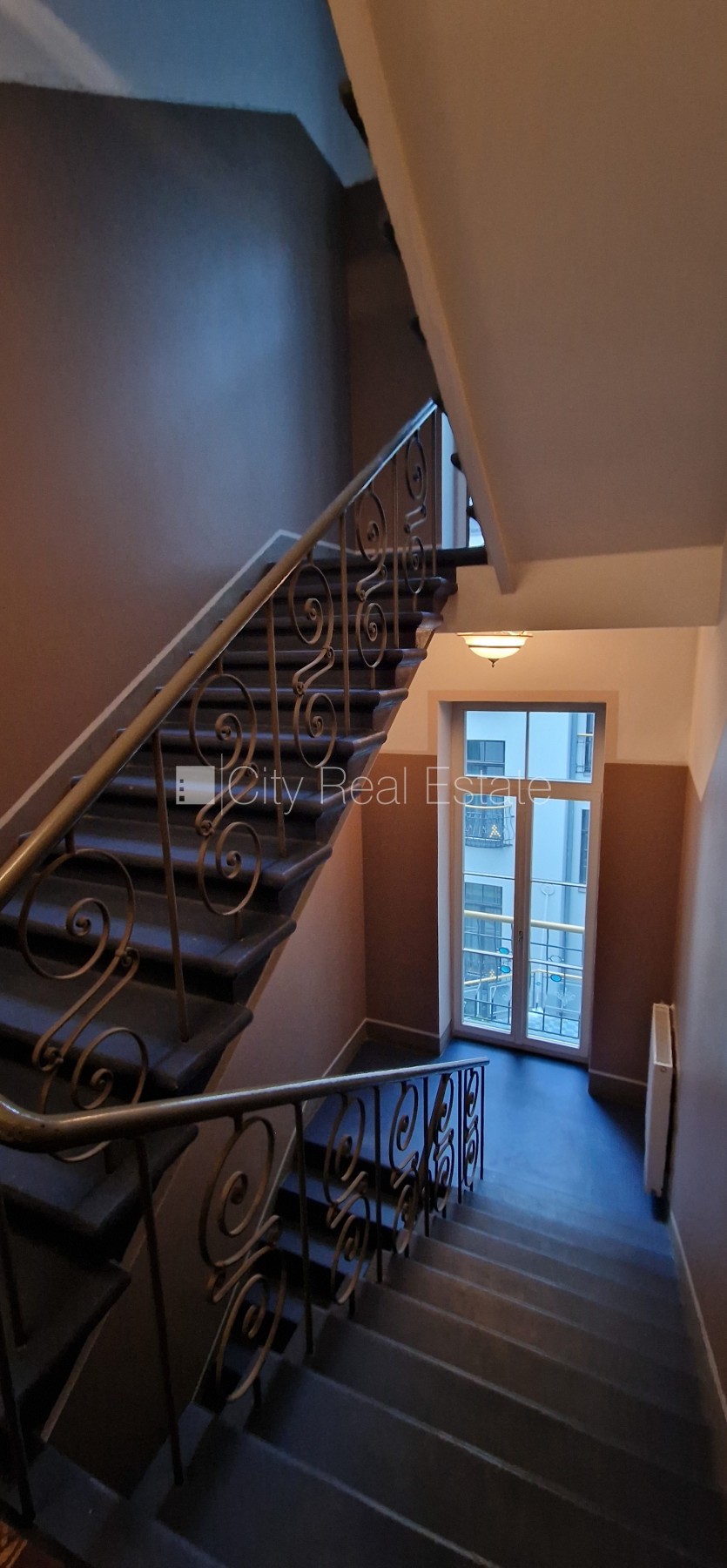 Sludinājumi. Projekts - Aleksandra Appartments, fasādes māja, renovēta māja, teritorijas iebrauktuves vārti Cena: 1000 EUR/mēn Foto #11