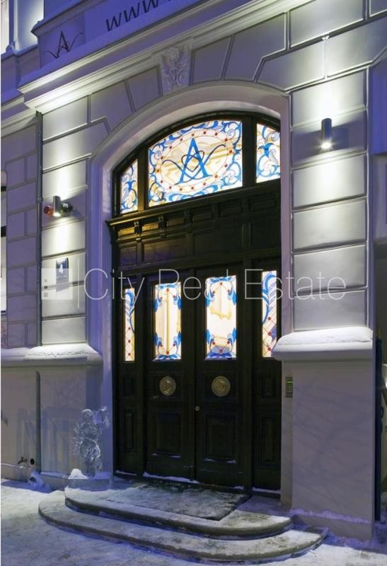 Sludinājumi. Projekts - Aleksandra Appartments, fasādes māja, renovēta māja, teritorijas iebrauktuves vārti Cena: 1000 EUR/mēn Foto #18