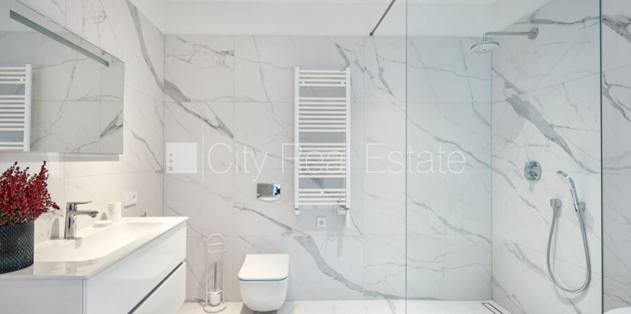 Sludinājumi. Projekts - Aleksandra Appartments, fasādes māja, renovēta māja, slēgts pagalms, iespēja nomāt Cena: 3500 EUR/mēn Foto #12