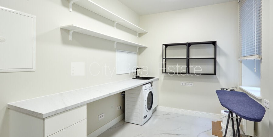 Sludinājumi. Projekts - Aleksandra Appartments, fasādes māja, renovēta māja, slēgts pagalms, iespēja nomāt Cena: 3500 EUR/mēn Foto #15