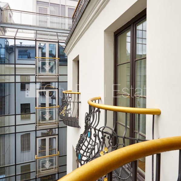 Sludinājumi. Projekts - Aleksandra Appartments, fasādes māja, renovēta māja, slēgts pagalms, iespēja nomāt Cena: 3500 EUR/mēn Foto #25