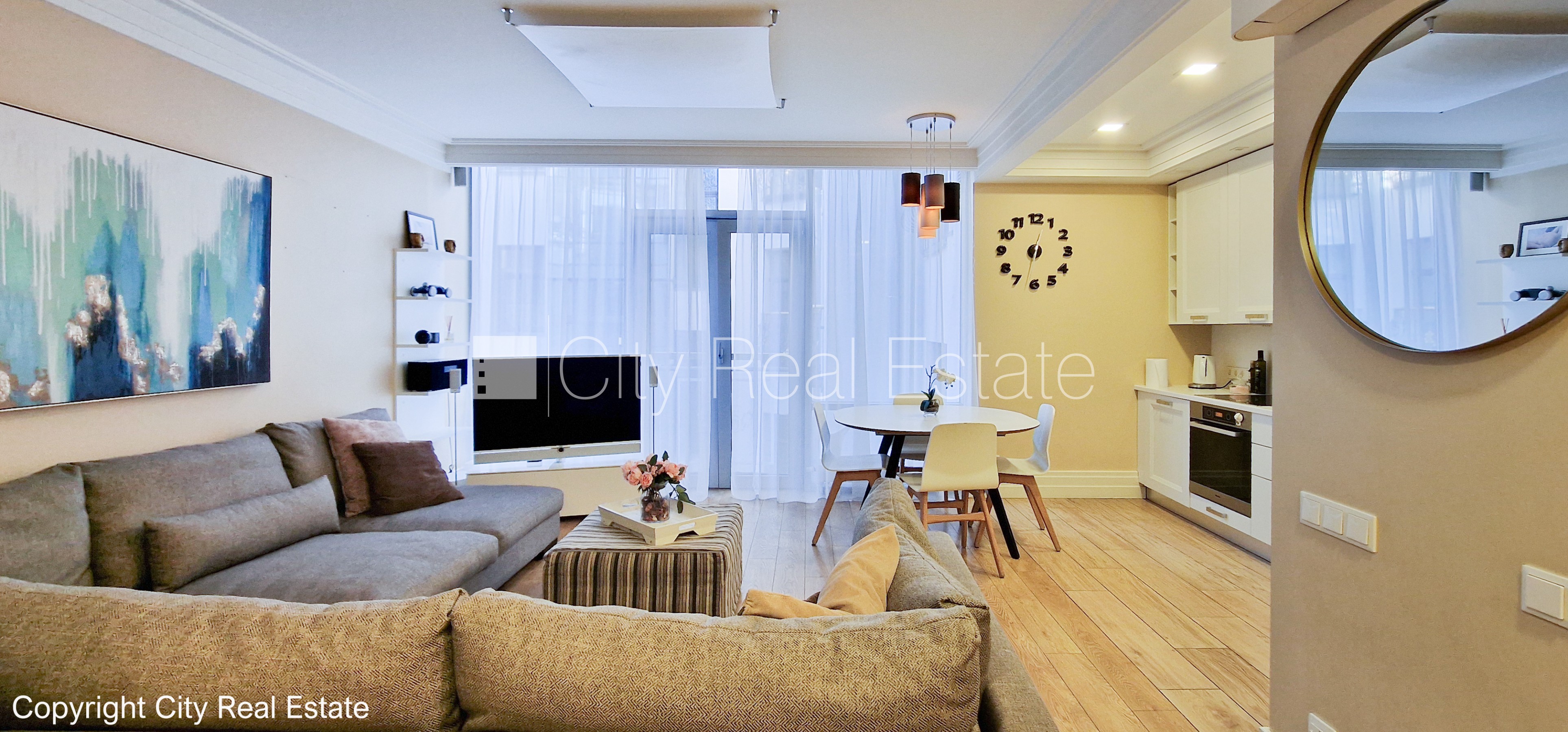 Sludinājumi. Projekts - Aleksandra Appartments, fasādes māja, renovēta māja, vieta vairākām automašīnām, iespēja Cena: 1700 EUR/mēn Foto #4