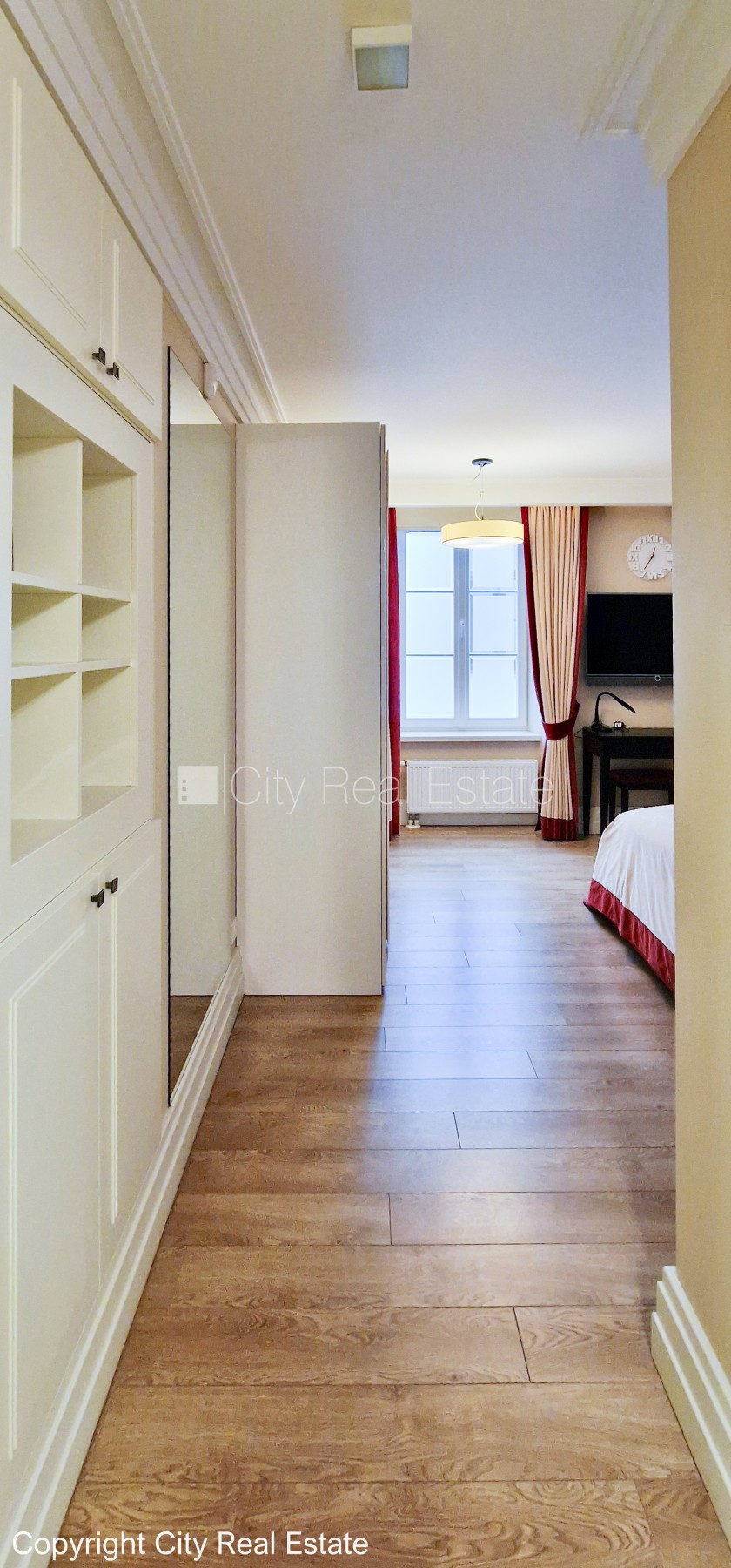 Sludinājumi. Projekts - Aleksandra Appartments, fasādes māja, renovēta māja, vieta vairākām automašīnām, iespēja Cena: 1700 EUR/mēn Foto #7