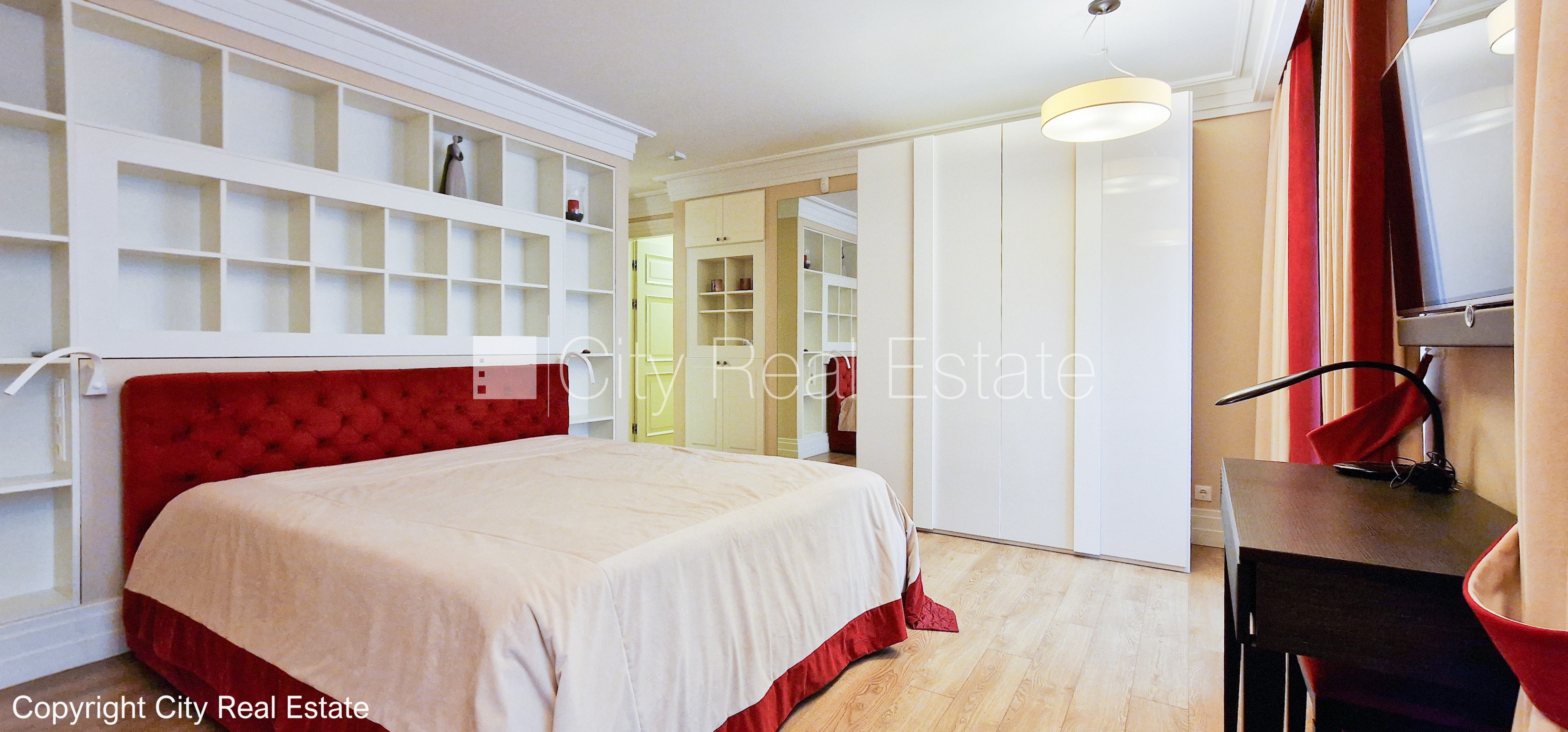 Sludinājumi. Projekts - Aleksandra Appartments, fasādes māja, renovēta māja, vieta vairākām automašīnām, iespēja Cena: 1700 EUR/mēn Foto #12