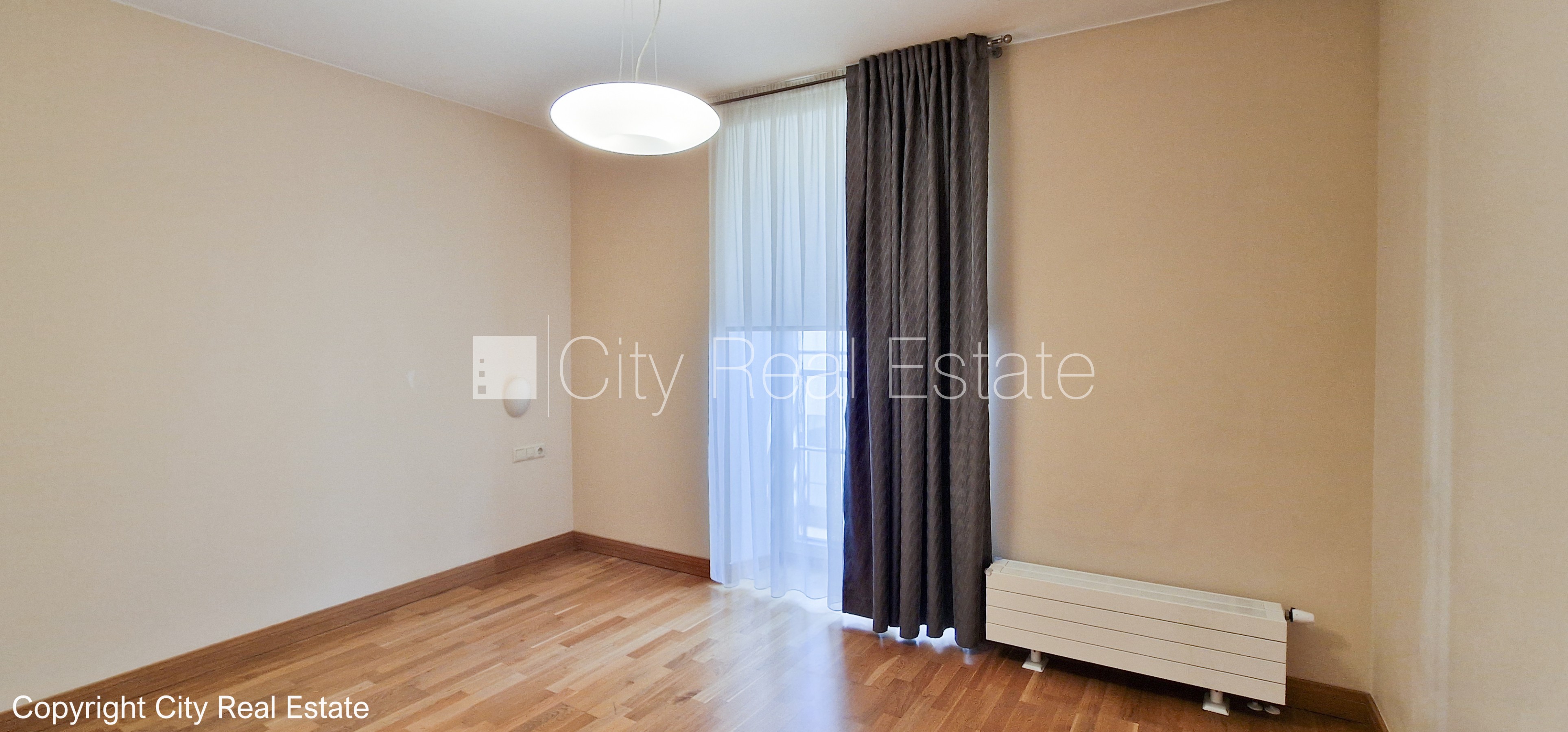 Sludinājumi. Projekts - Aleksandra Appartments, fasādes māja, renovēta māja, slēgts pagalms, vieta vairākām Cena: 2600 EUR/mēn Foto #12