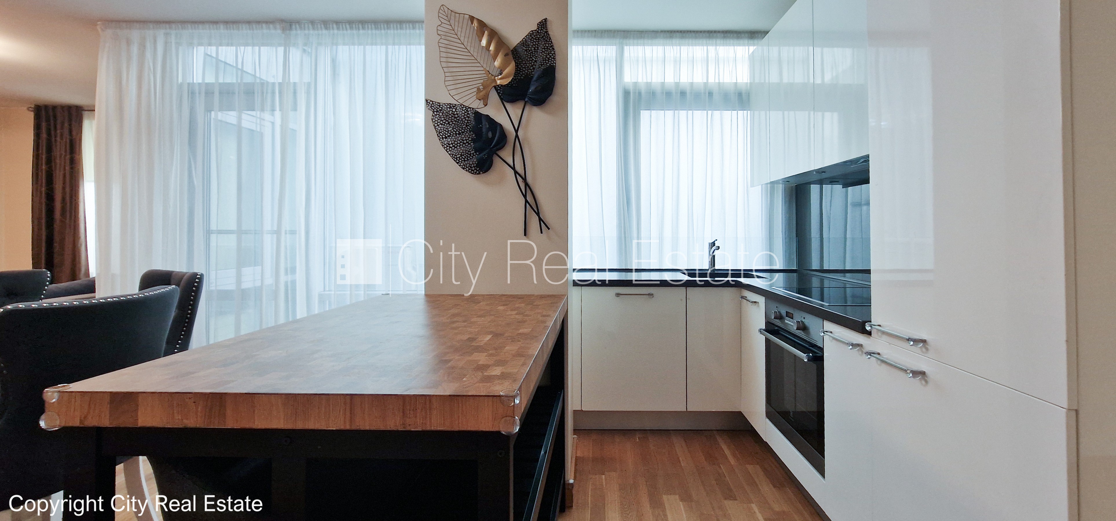 Sludinājumi. Projekts - Aleksandra Appartments, fasādes māja, renovēta māja, slēgts pagalms, vieta vairākām Cena: 2600 EUR/mēn Foto #9