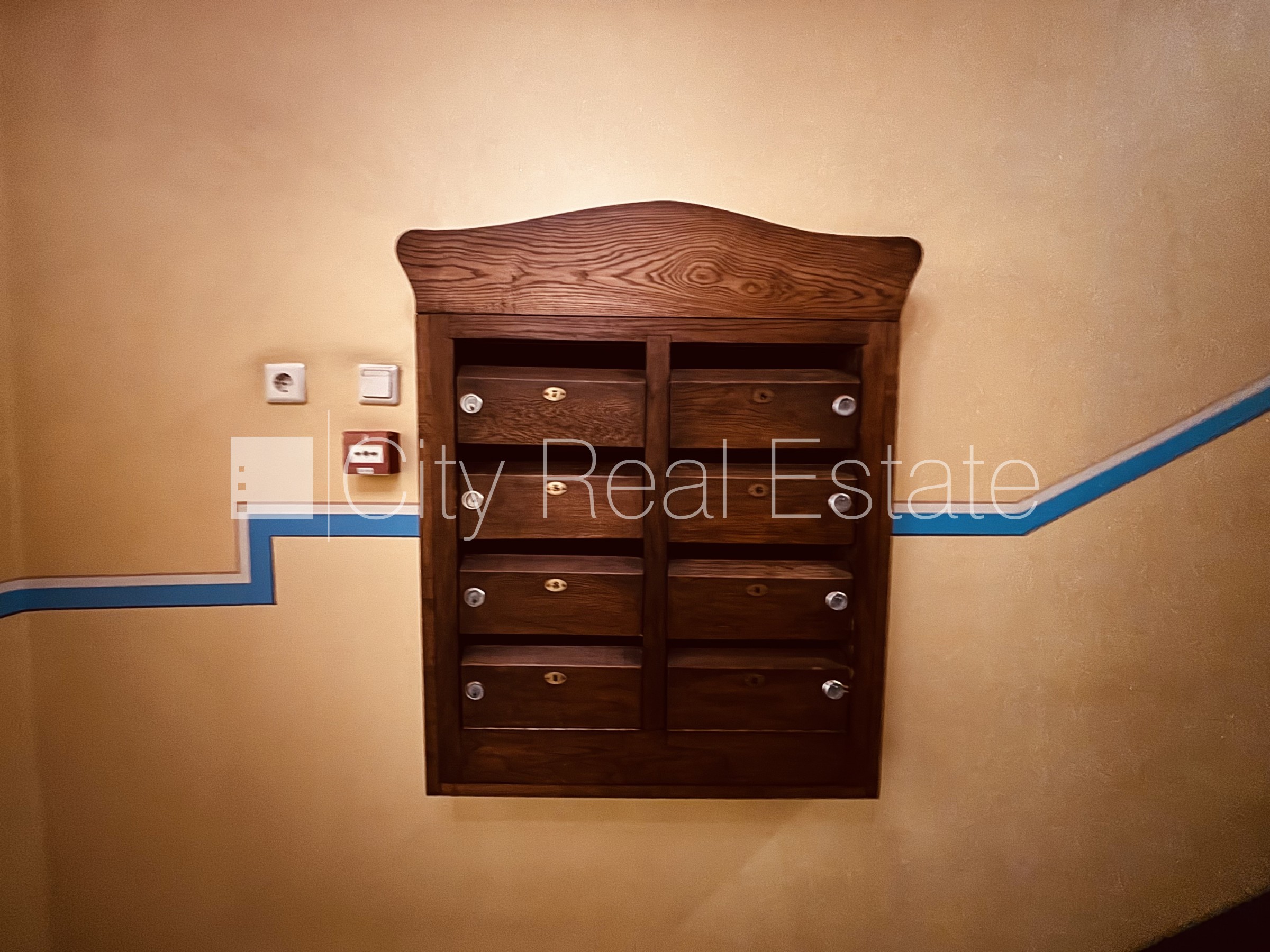 Sludinājumi. Renovēta māja, vieta automašīnai, objektu apsargā fiziskā apsardze, luksuss apartamenti , ir lifts, Cena: 3389 EUR/mēn Foto #22