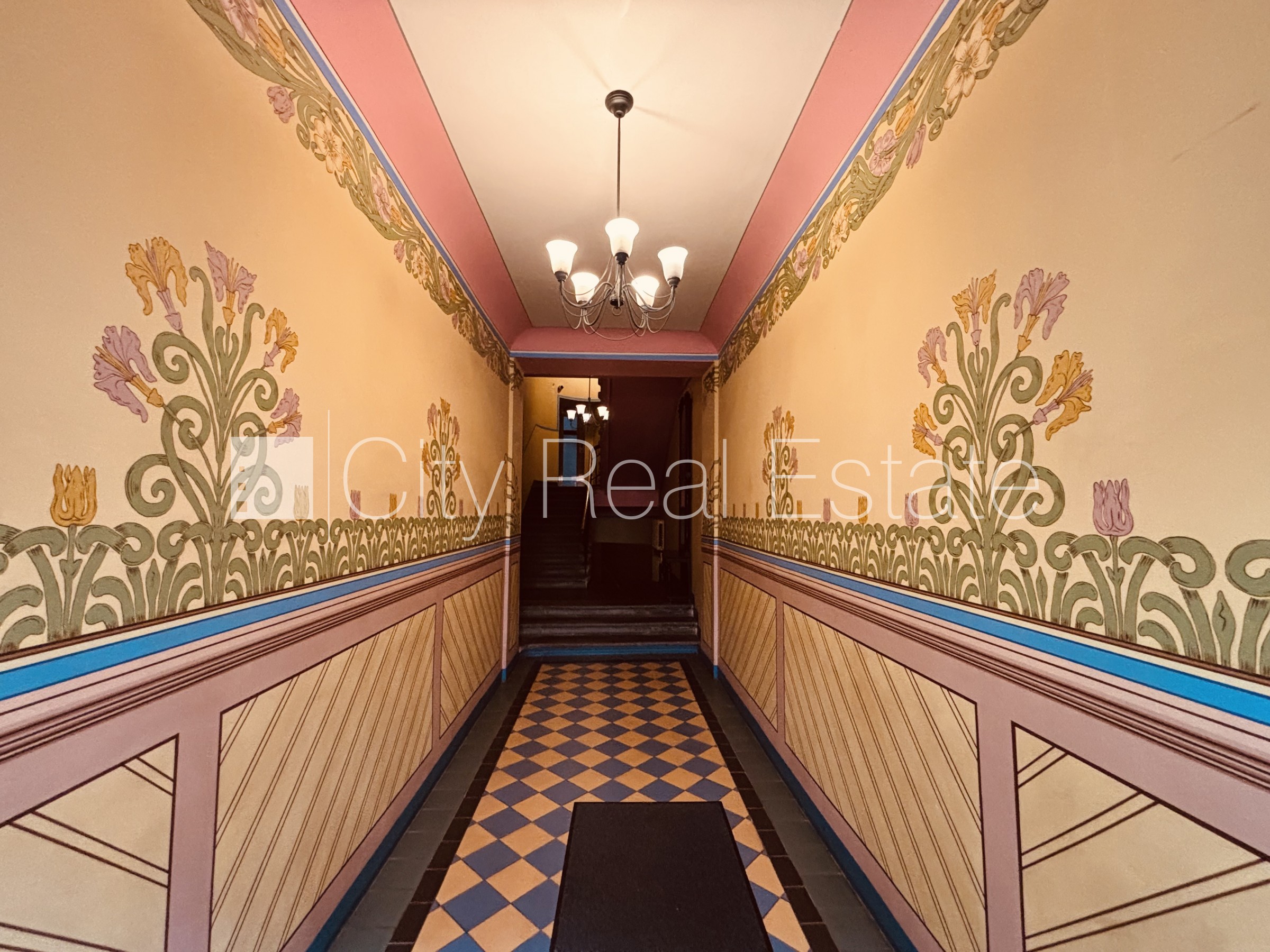 Sludinājumi. Renovēta māja, vieta automašīnai, objektu apsargā fiziskā apsardze, luksuss apartamenti , ir lifts, Cena: 3389 EUR/mēn Foto #23