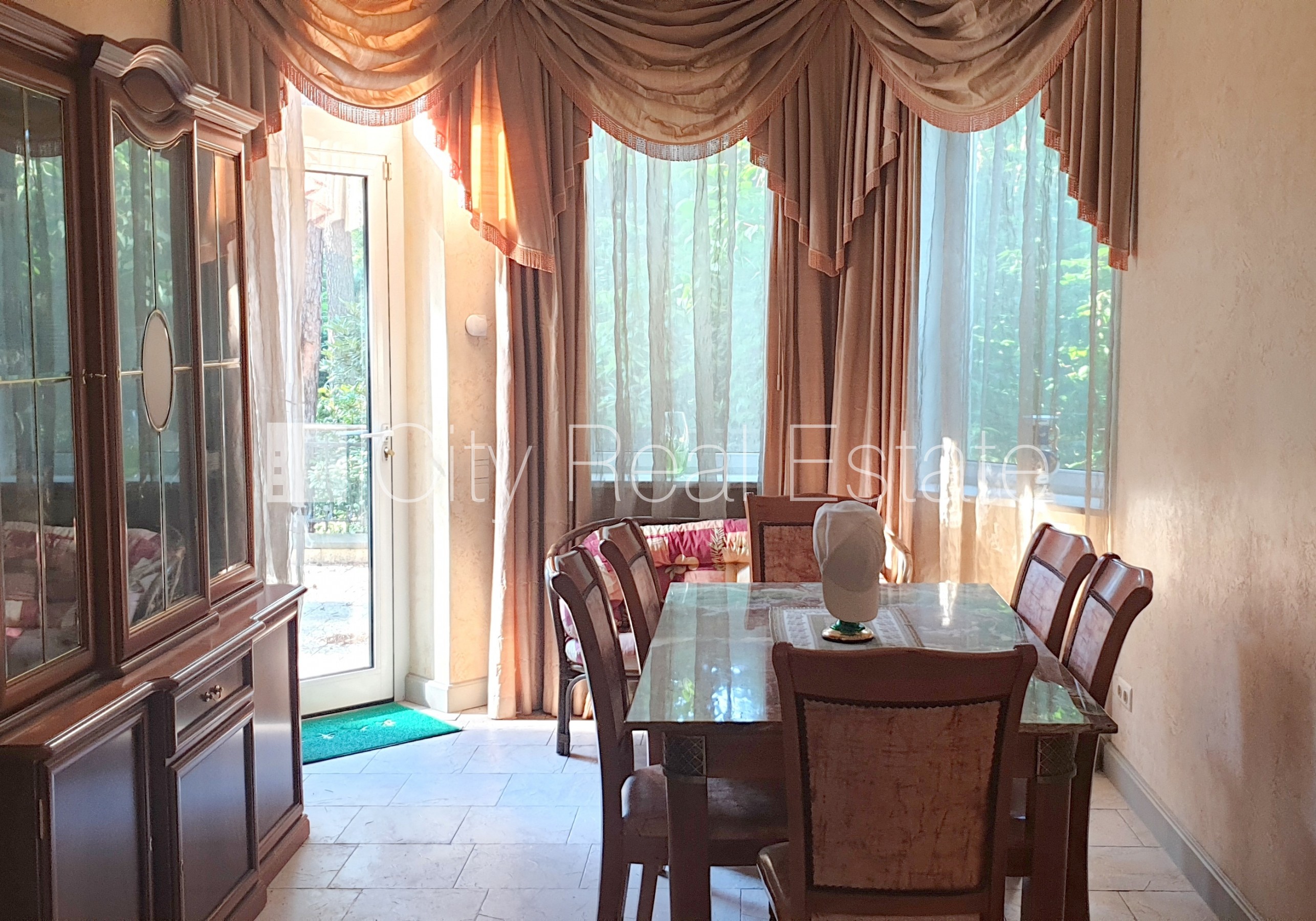 Sludinājumi. Zeme īpašumā, privātmāja, jaunceltne, keramzīta bloku sienas, labiekārtota apzaļumota teritorija Cena: 750000 EUR Foto #8