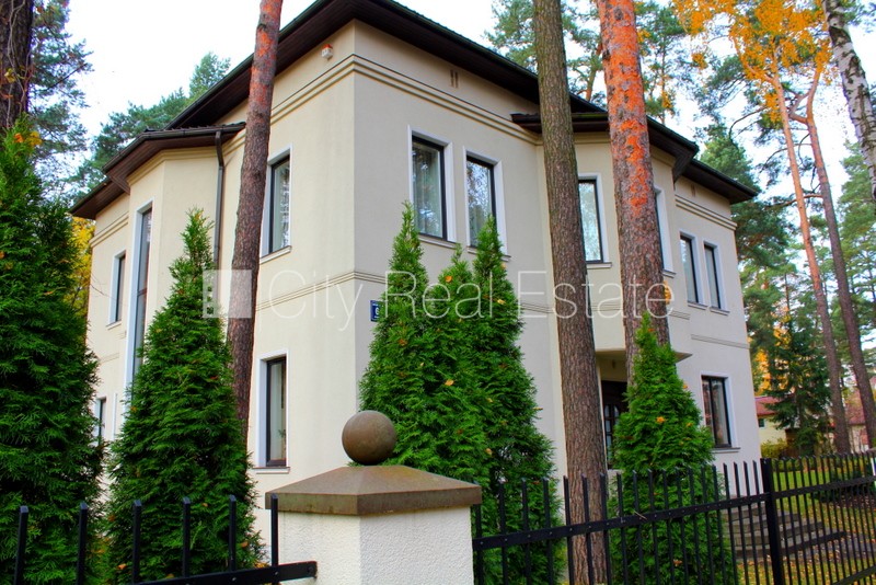 Sludinājumi. Zeme īpašumā, privātmāja, jaunceltne, keramzīta bloku sienas, labiekārtota apzaļumota teritorija Cena: 750000 EUR Foto #1