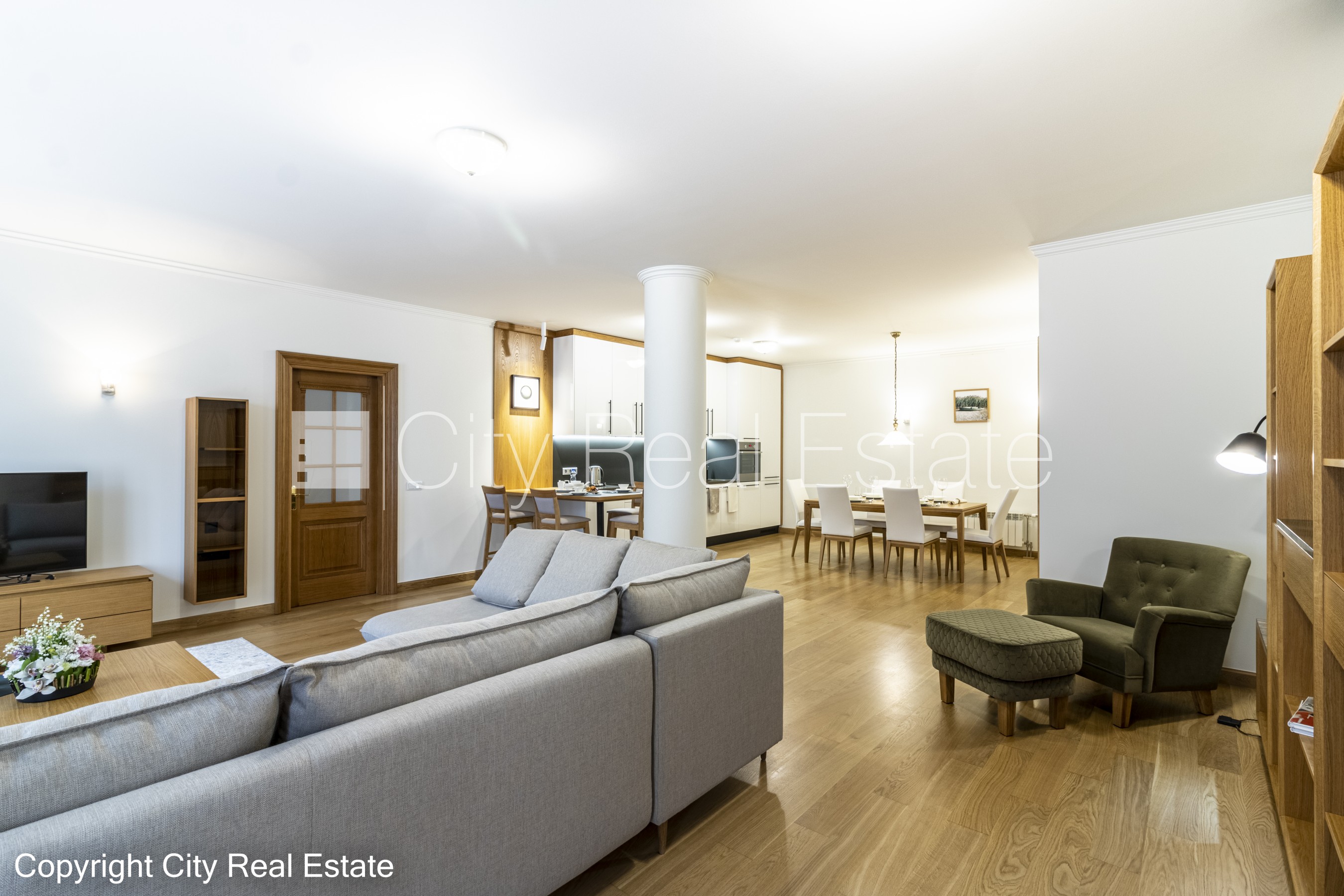 Sludinājumi. Pagalma māja, renovēta māja, dzīvokļu skaits ēkā  11 gab., slēgts pagalms, teritorijas iebrauktuves Cena: 1800 EUR/mēn Foto #5