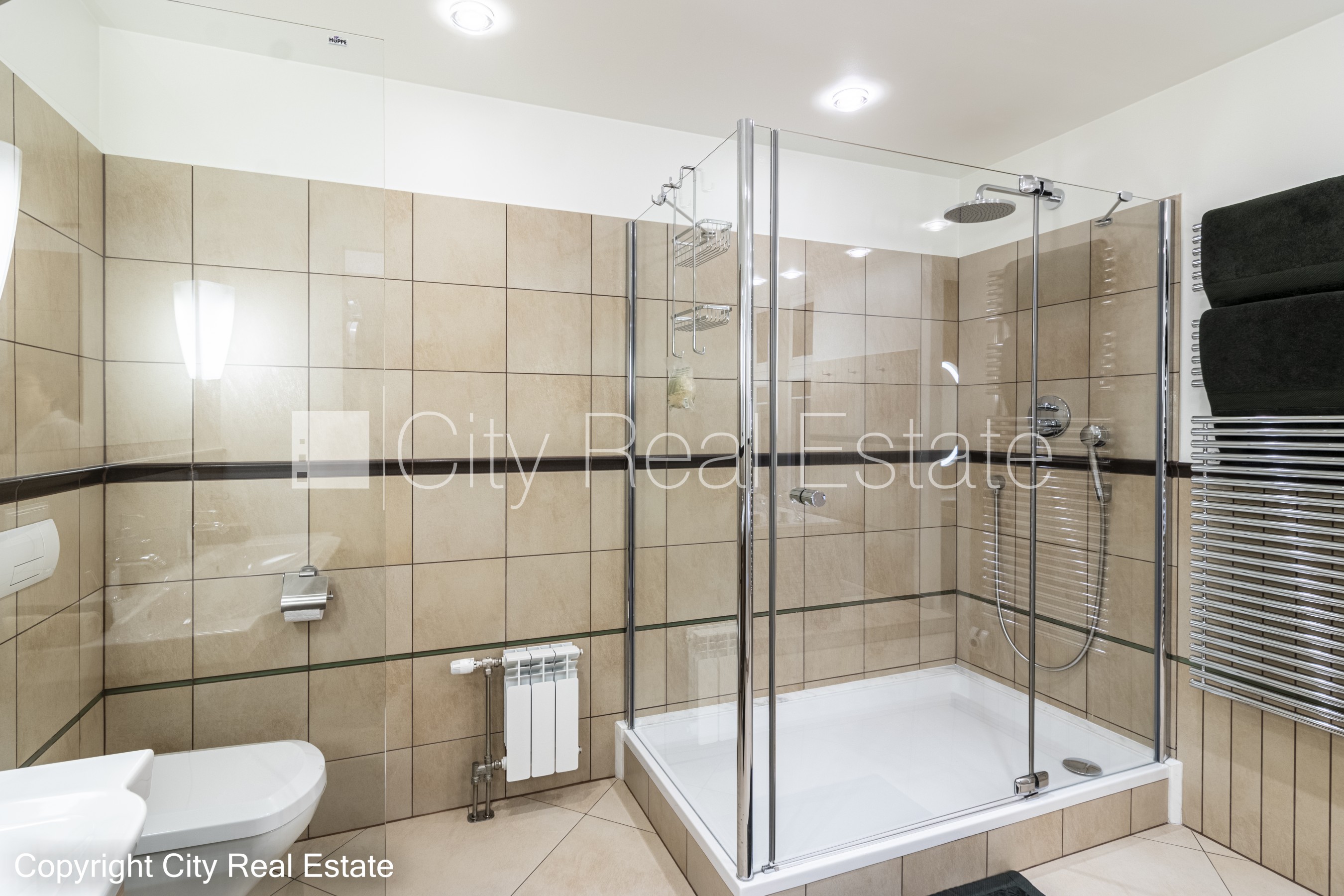 Sludinājumi. Pagalma māja, renovēta māja, dzīvokļu skaits ēkā  11 gab., slēgts pagalms, teritorijas iebrauktuves Cena: 1800 EUR/mēn Foto #19