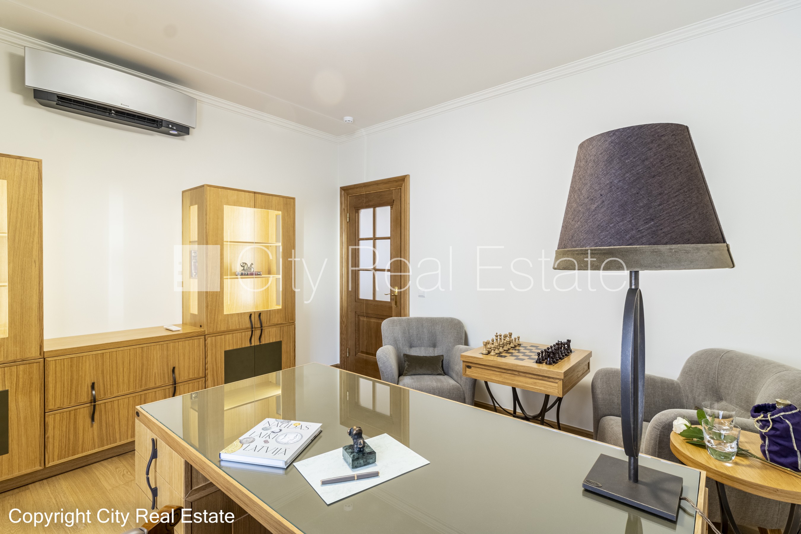 Sludinājumi. Pagalma māja, renovēta māja, dzīvokļu skaits ēkā  11 gab., slēgts pagalms, teritorijas iebrauktuves Cena: 1800 EUR/mēn Foto #13