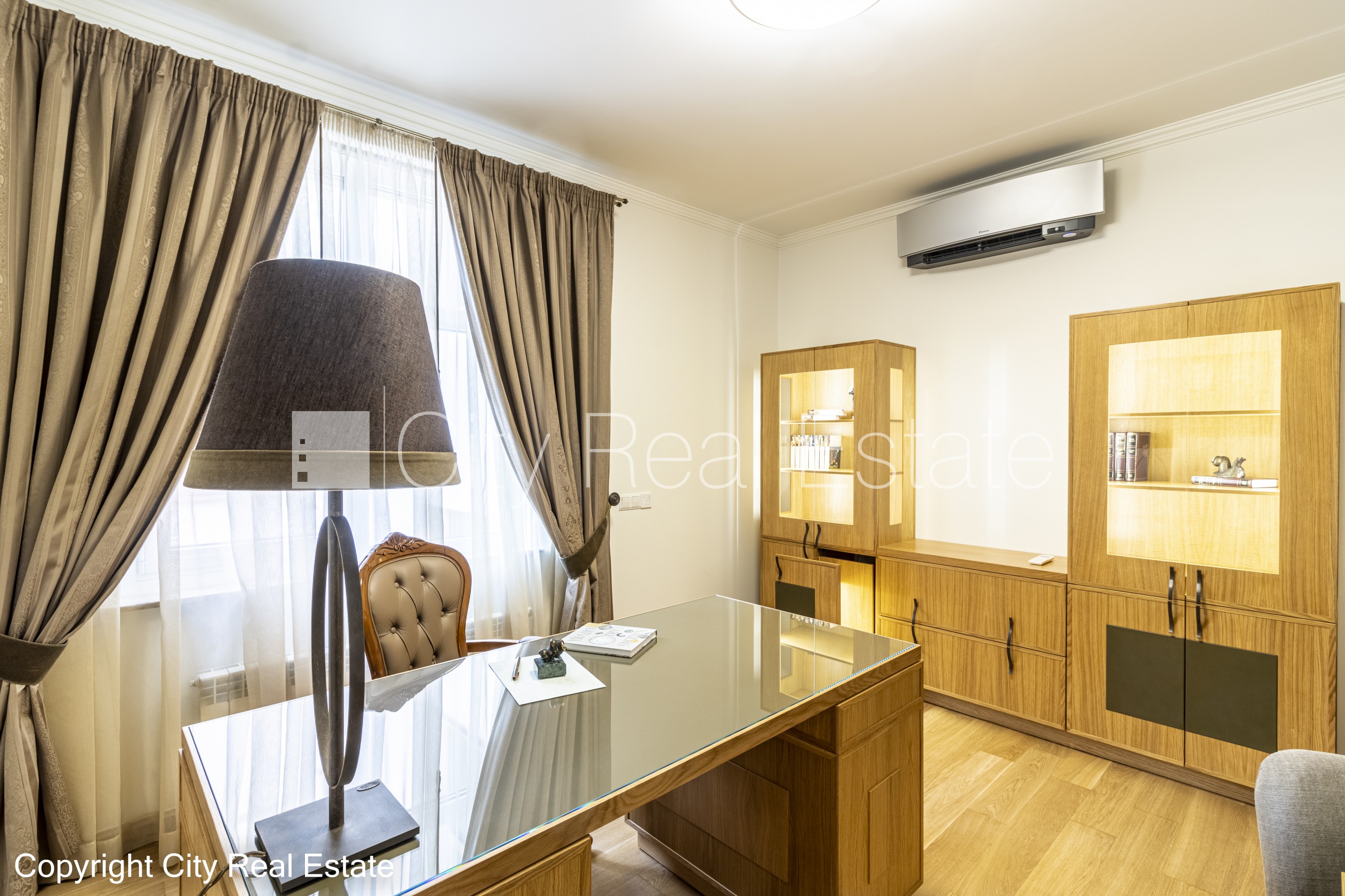 Sludinājumi. Pagalma māja, renovēta māja, dzīvokļu skaits ēkā  11 gab., slēgts pagalms, teritorijas iebrauktuves Cena: 1800 EUR/mēn Foto #14