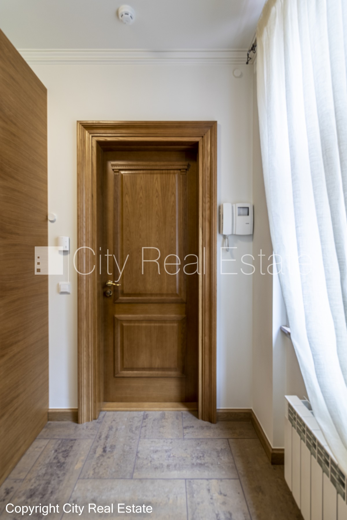 Sludinājumi. Pagalma māja, renovēta māja, dzīvokļu skaits ēkā  11 gab., slēgts pagalms, teritorijas iebrauktuves Cena: 1800 EUR/mēn Foto #15