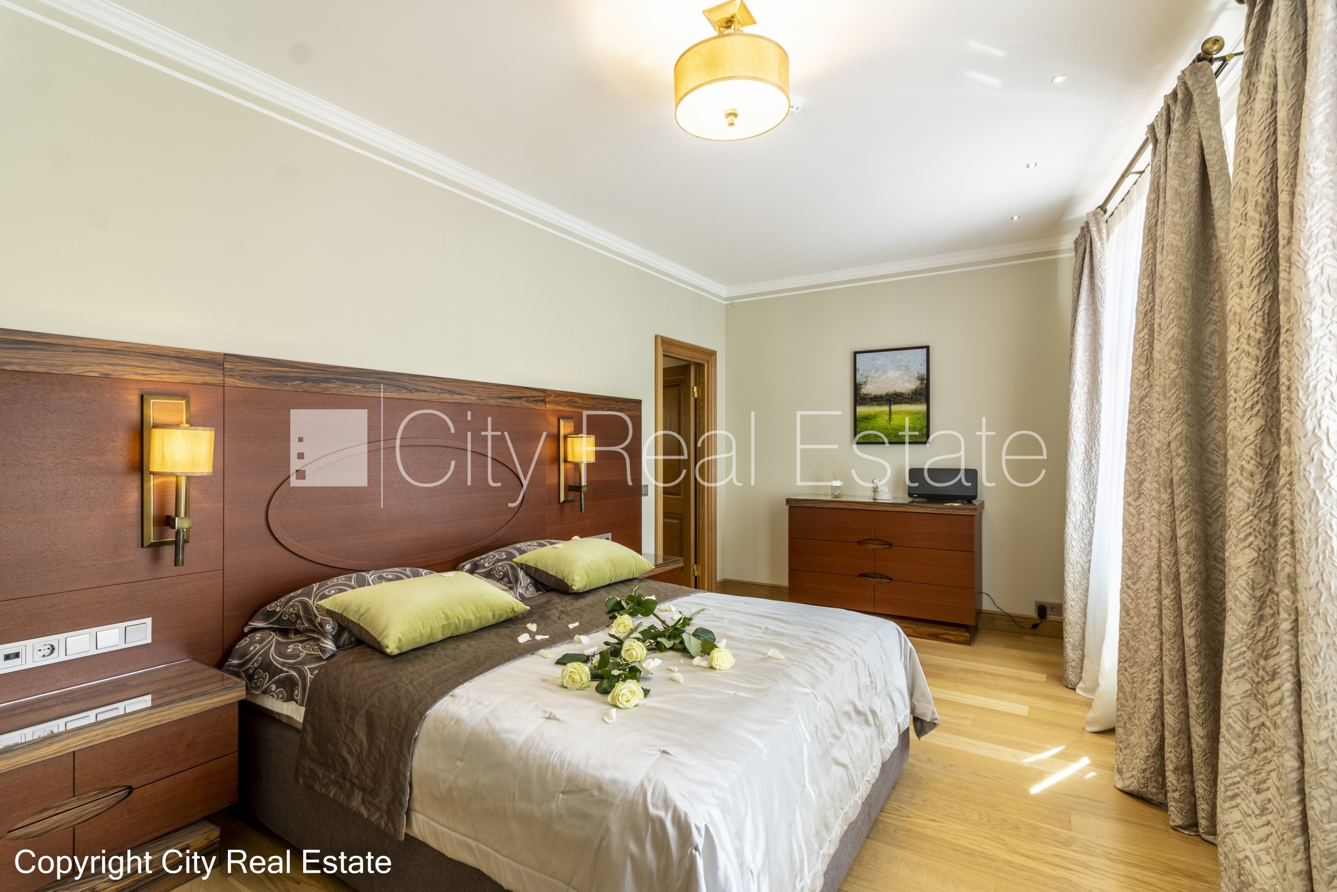 Sludinājumi. Pagalma māja, renovēta māja, dzīvokļu skaits ēkā  11 gab., slēgts pagalms, garāžas vārti aprīkoti Cena: 3000 EUR/mēn Foto #10