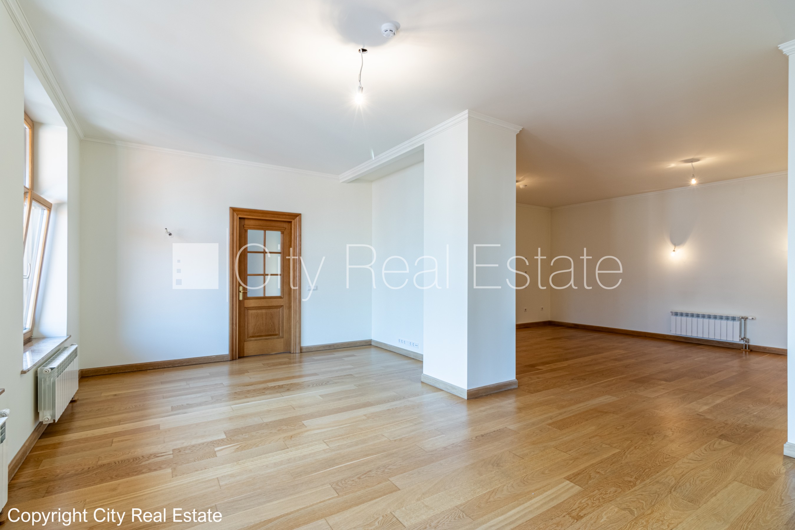 Sludinājumi. Zeme īpašumā, jaunceltne, fasādes māja, dzīvokļu skaits ēkā  11 gab., slēgts pagalms, teritorijas Cena: 375000 EUR Foto #2