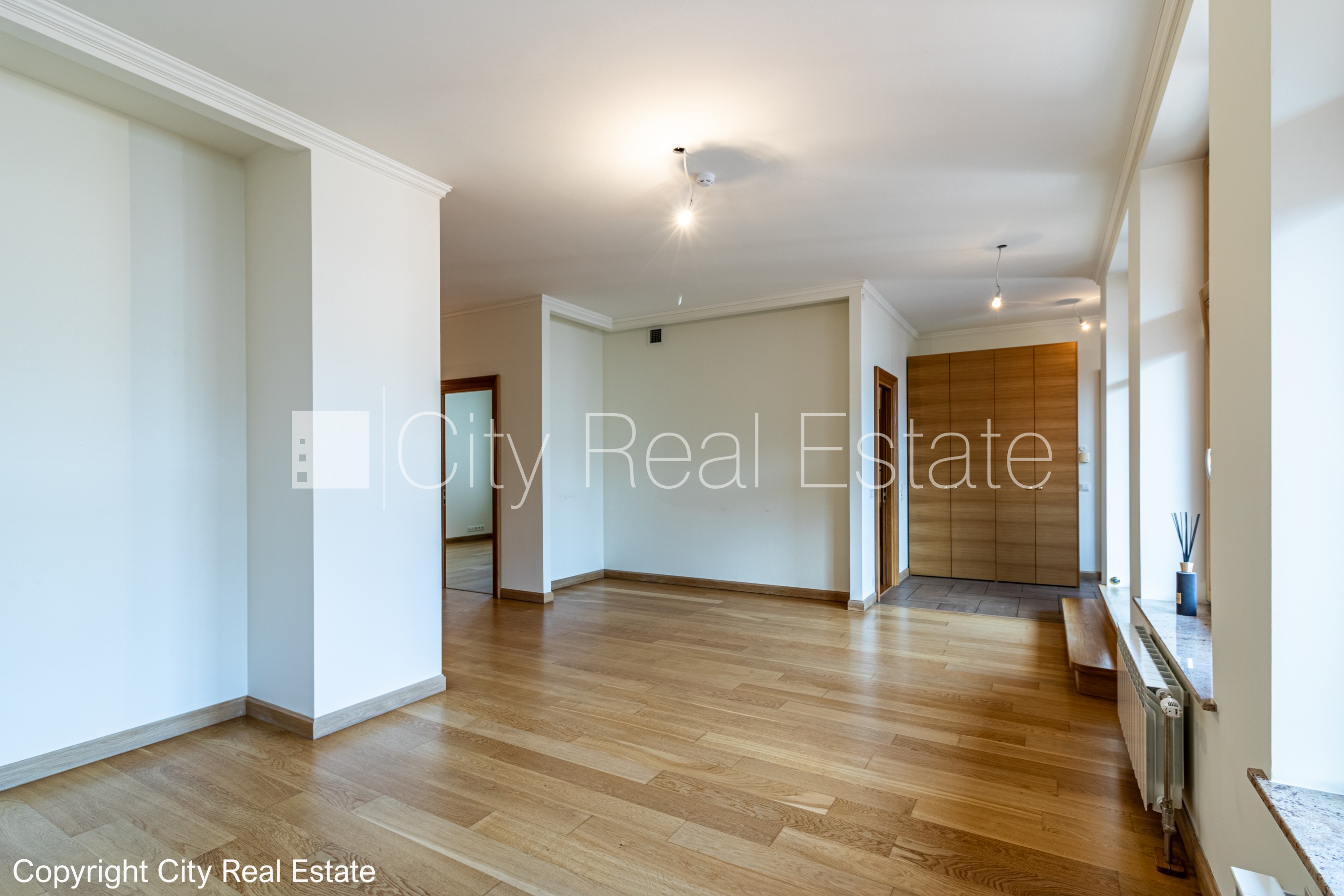 Sludinājumi. Zeme īpašumā, jaunceltne, fasādes māja, dzīvokļu skaits ēkā  11 gab., slēgts pagalms, teritorijas Cena: 375000 EUR Foto #17