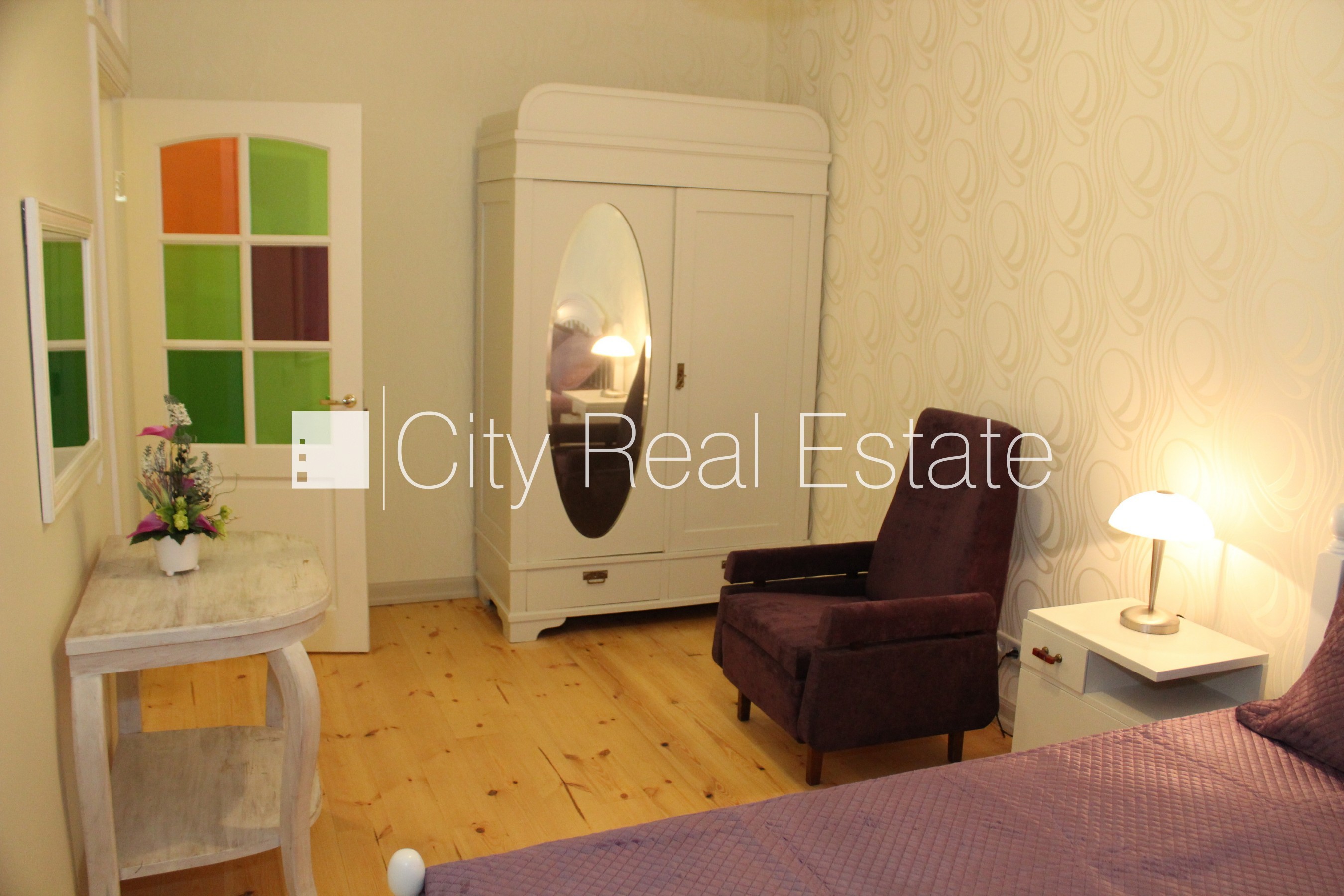 Sludinājumi. Pagalma māja, labiekārtots apzaļumots pagalms, slēgta teritorija, apsargāta teritorija, ieeja no Cena: 800 EUR/mēn Foto #7