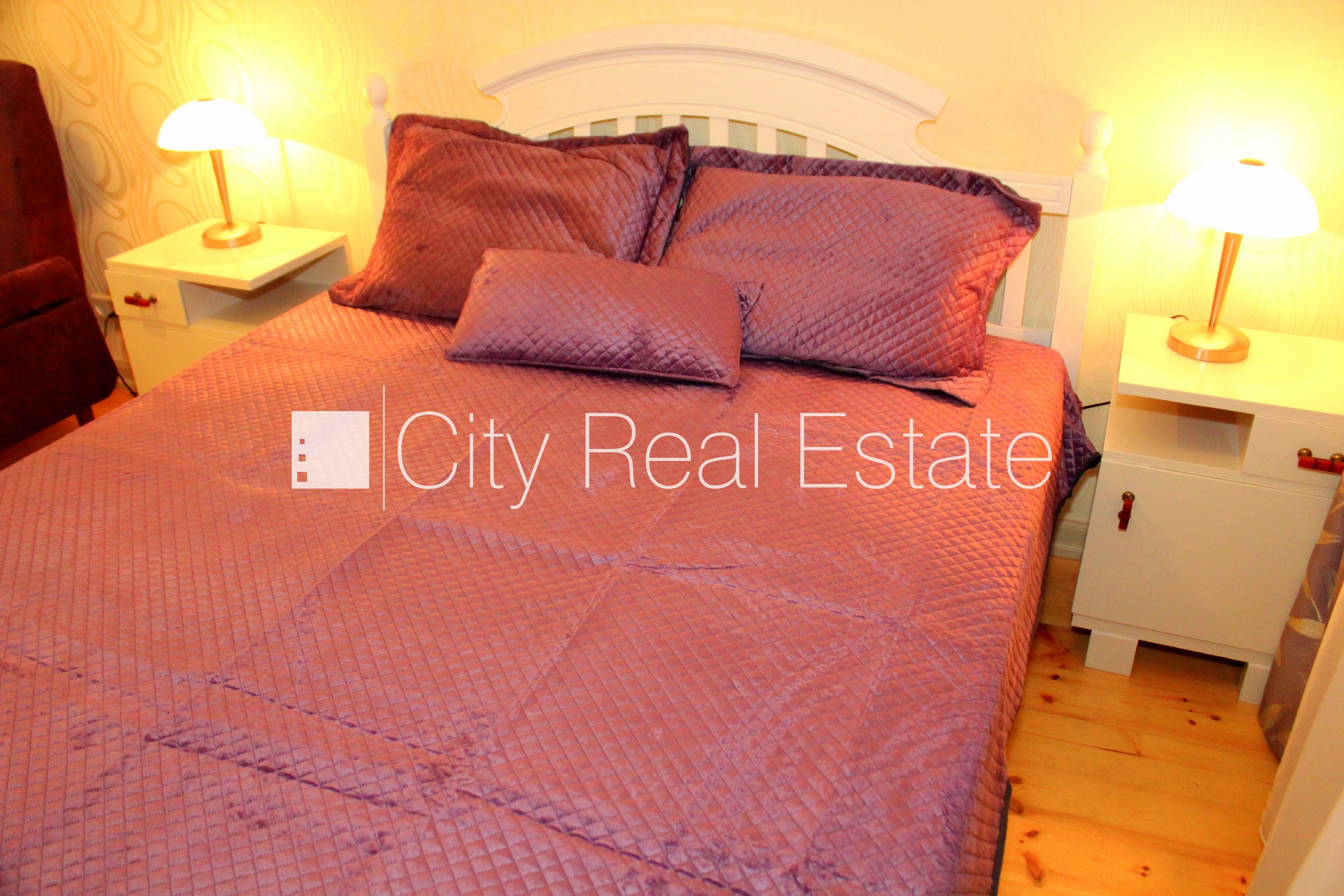 Sludinājumi. Pagalma māja, labiekārtots apzaļumots pagalms, slēgta teritorija, apsargāta teritorija, ieeja no Cena: 800 EUR/mēn Foto #3