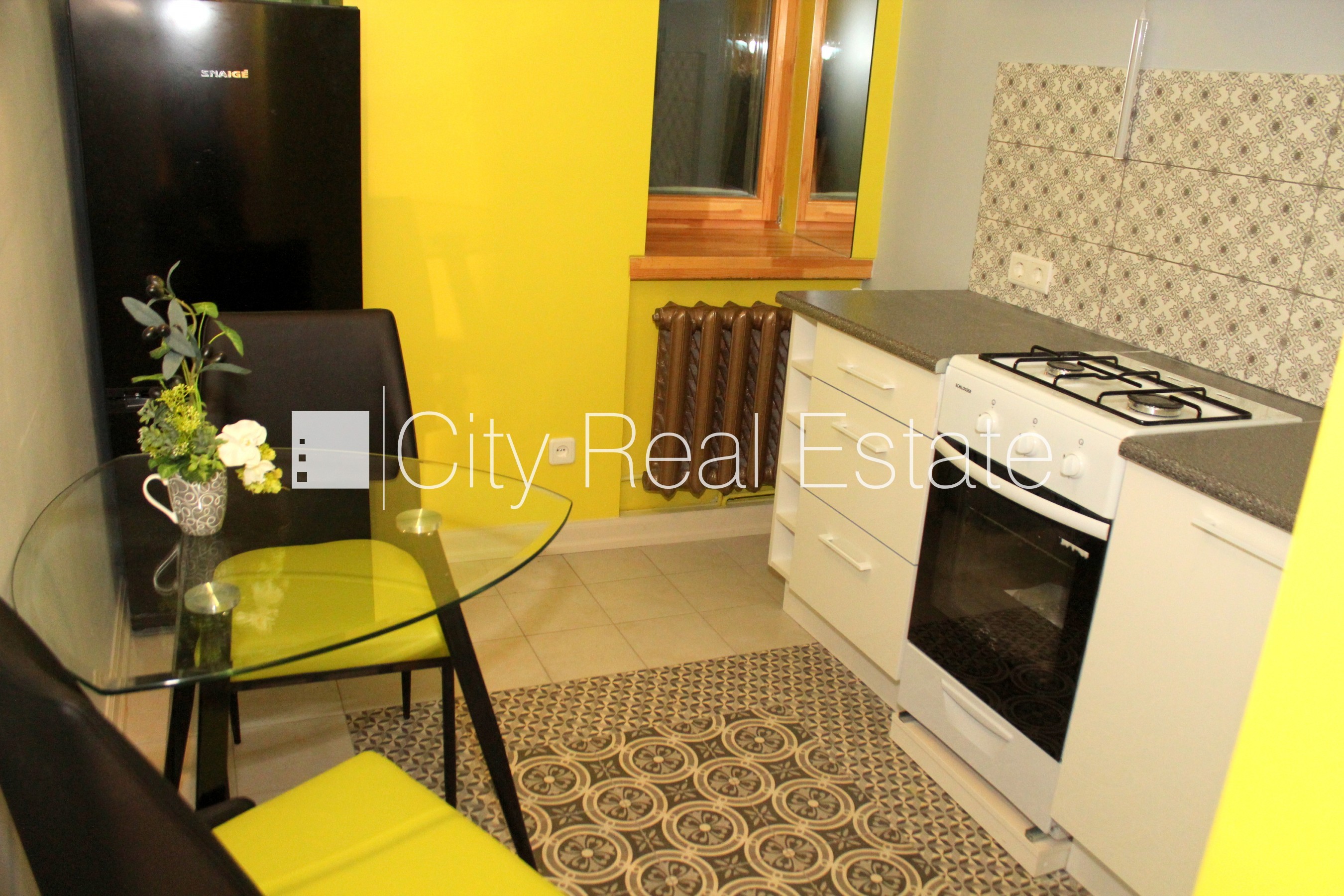 Sludinājumi. Pagalma māja, labiekārtots apzaļumots pagalms, slēgta teritorija, apsargāta teritorija, ieeja no Cena: 800 EUR/mēn Foto #11