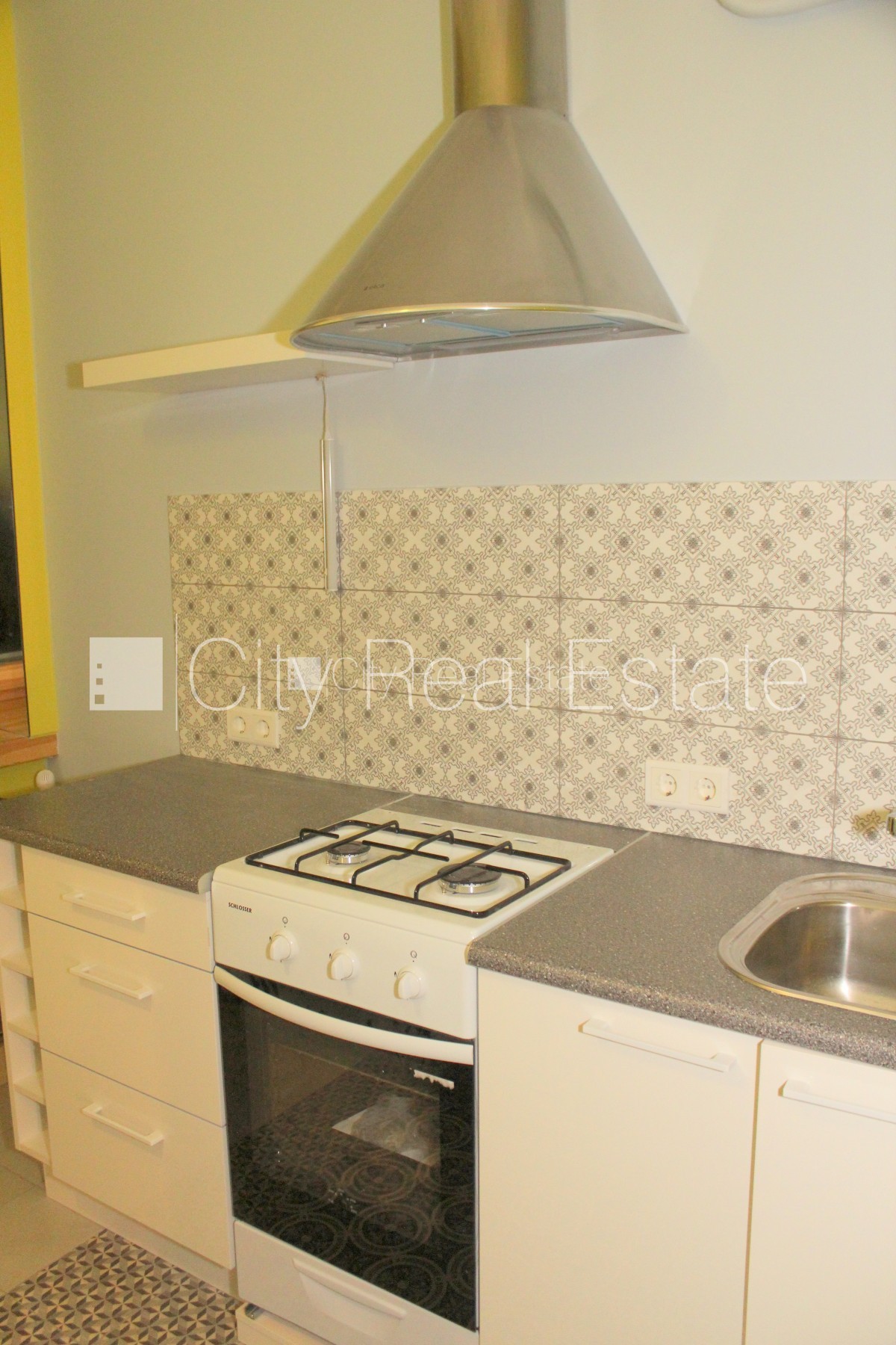 Sludinājumi. Pagalma māja, labiekārtots apzaļumots pagalms, slēgta teritorija, apsargāta teritorija, ieeja no Cena: 800 EUR/mēn Foto #13